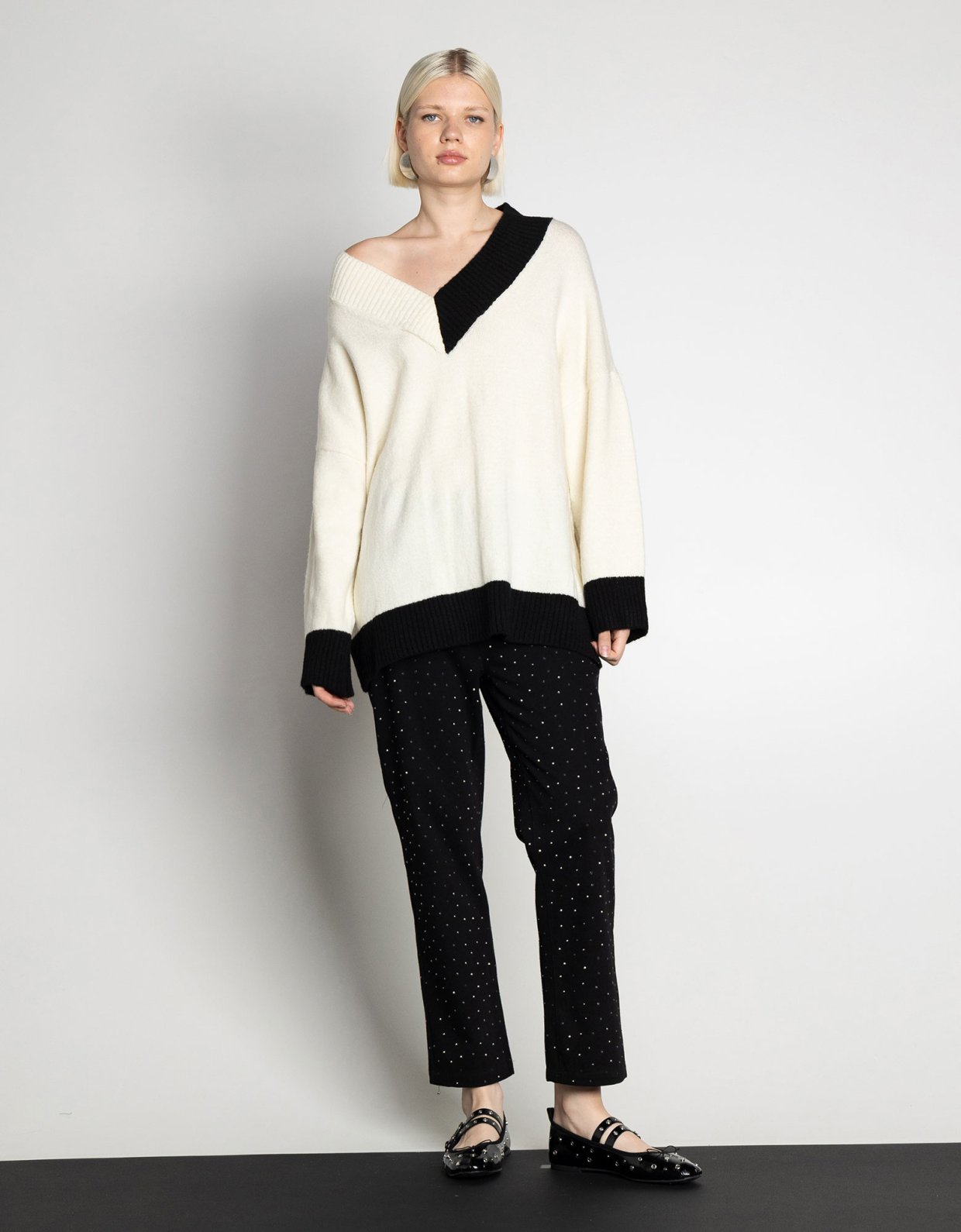 Mallory the label Irene sweatshirt b&w