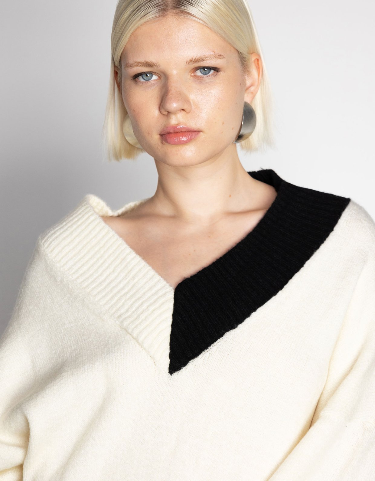 Mallory the label Irene sweatshirt b&w