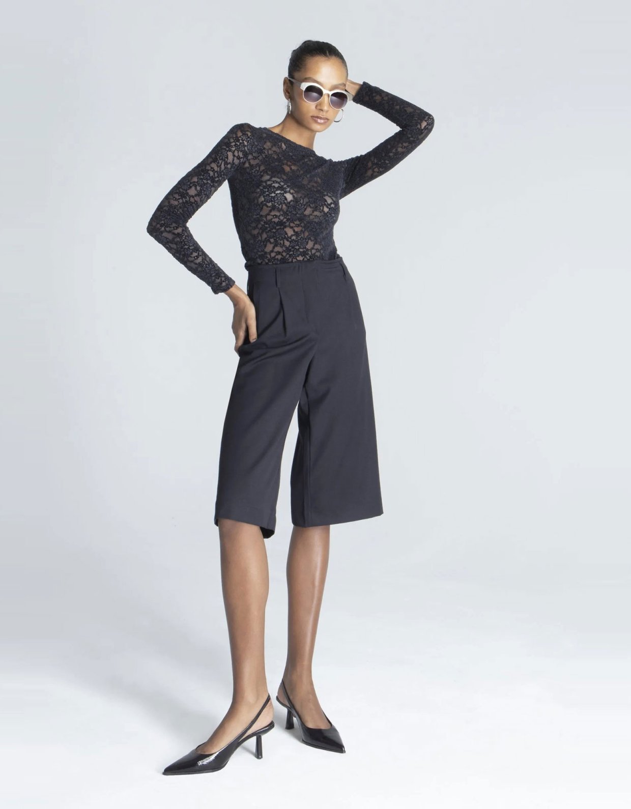 Foreveryoung Liv velvet lace top black