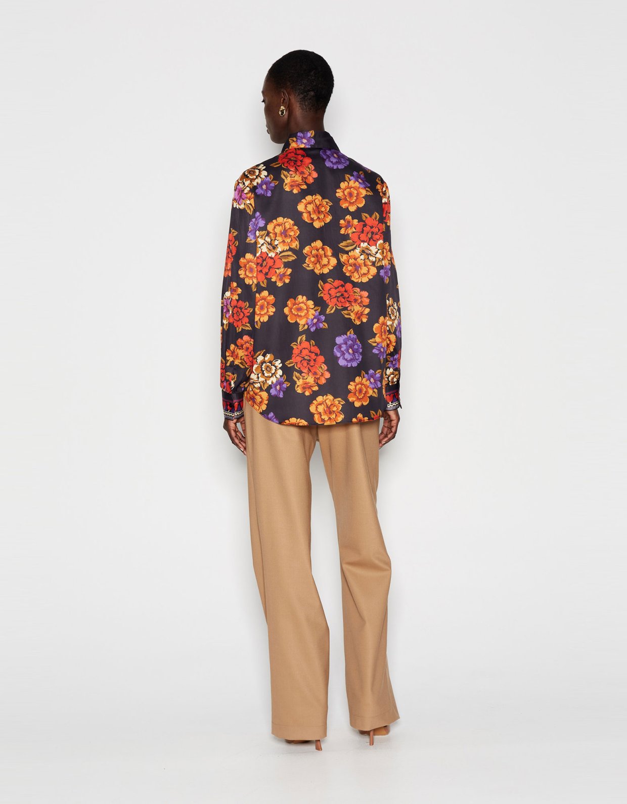 Nadia Rapti Floral fiction shirt black