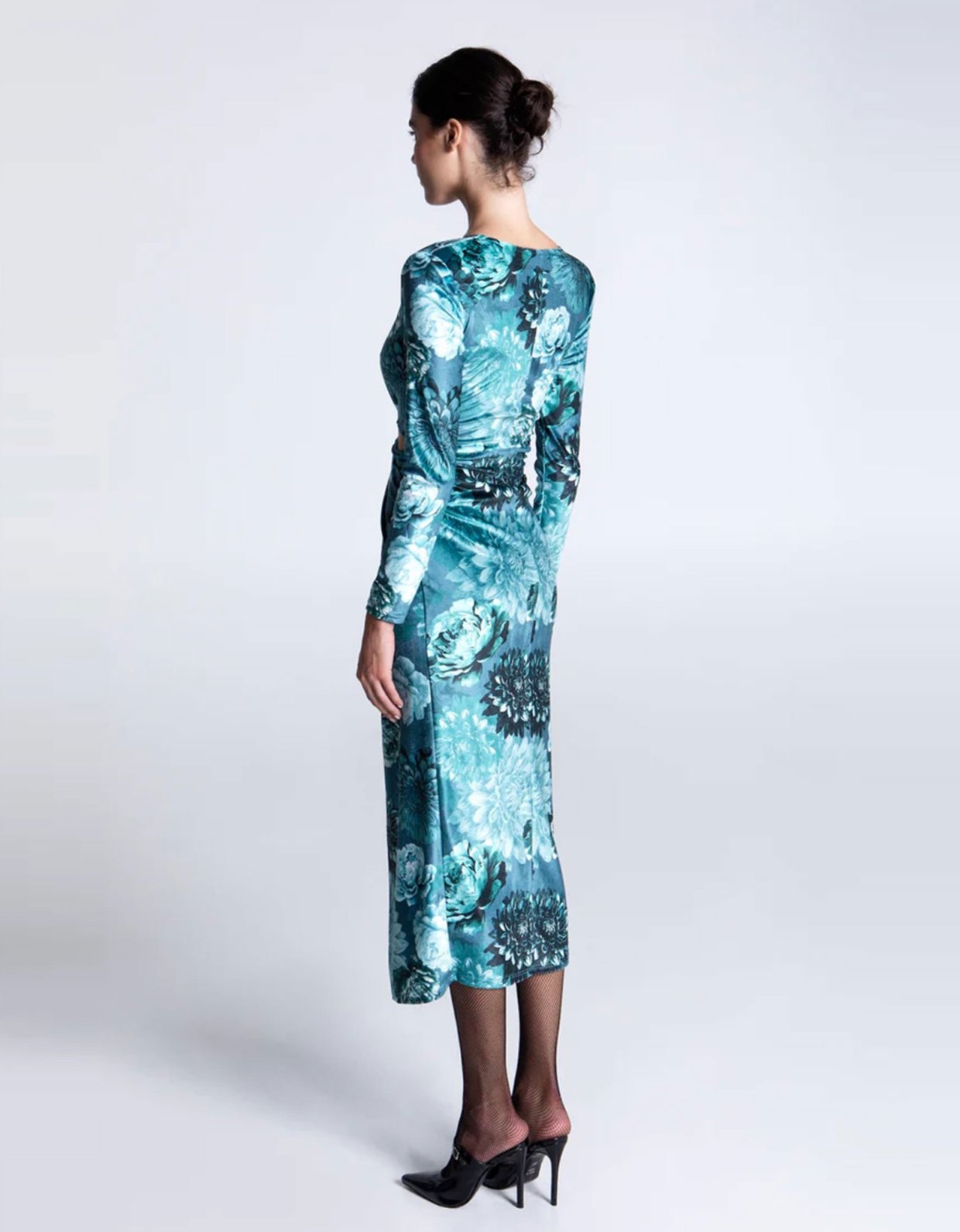 Eveleya Beatris midi velvet dress