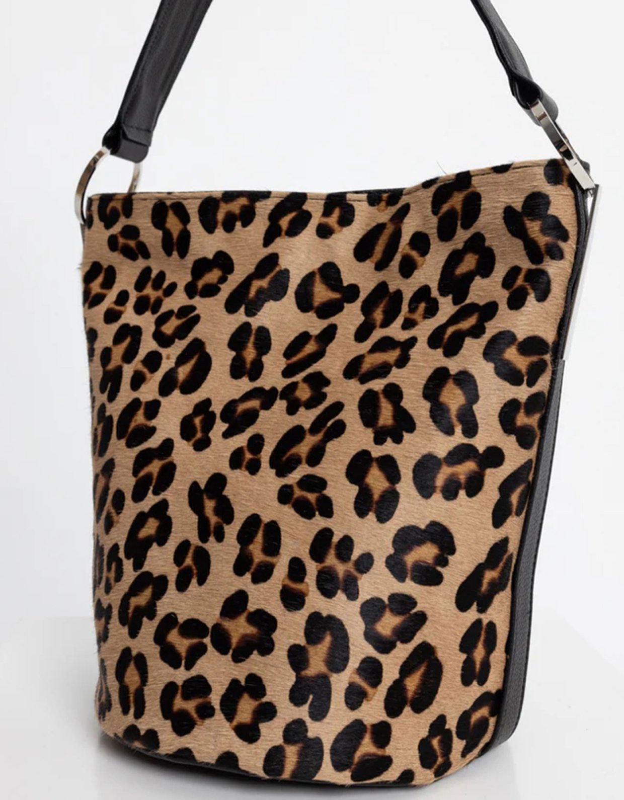 Clic Jewels Sandra round bucketbag animal print pony skin