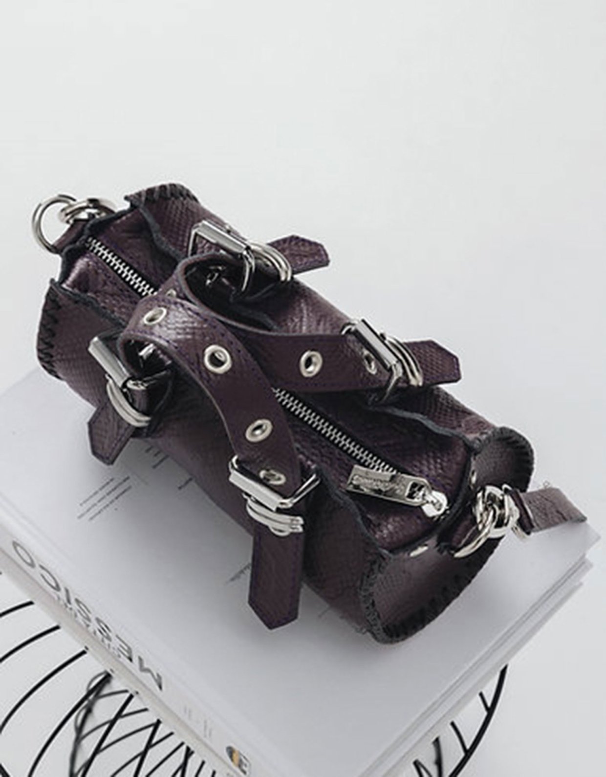 Individual Art Leather Unstoppable dark plum-nickel