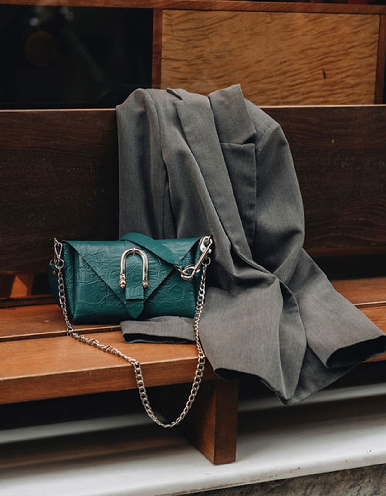 Individual Art Leather Move bag forest green nickel