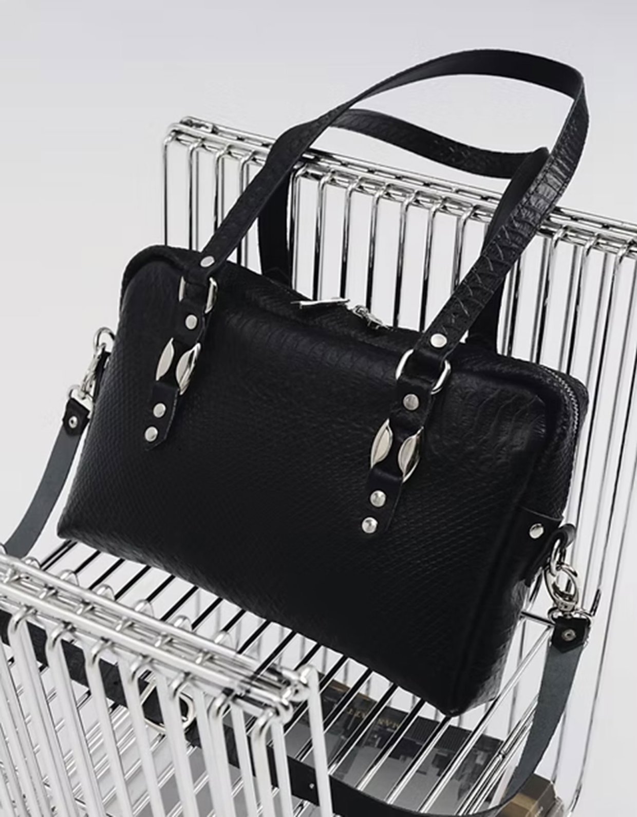 Individual Art Leather Sensation bag black-nickel
