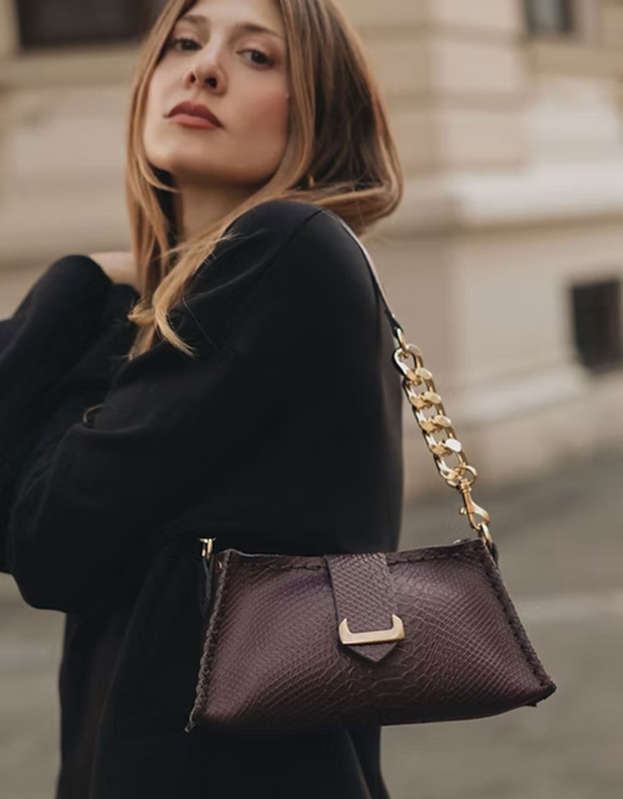 Individual Art Leather Avalon bag dark plum-gold