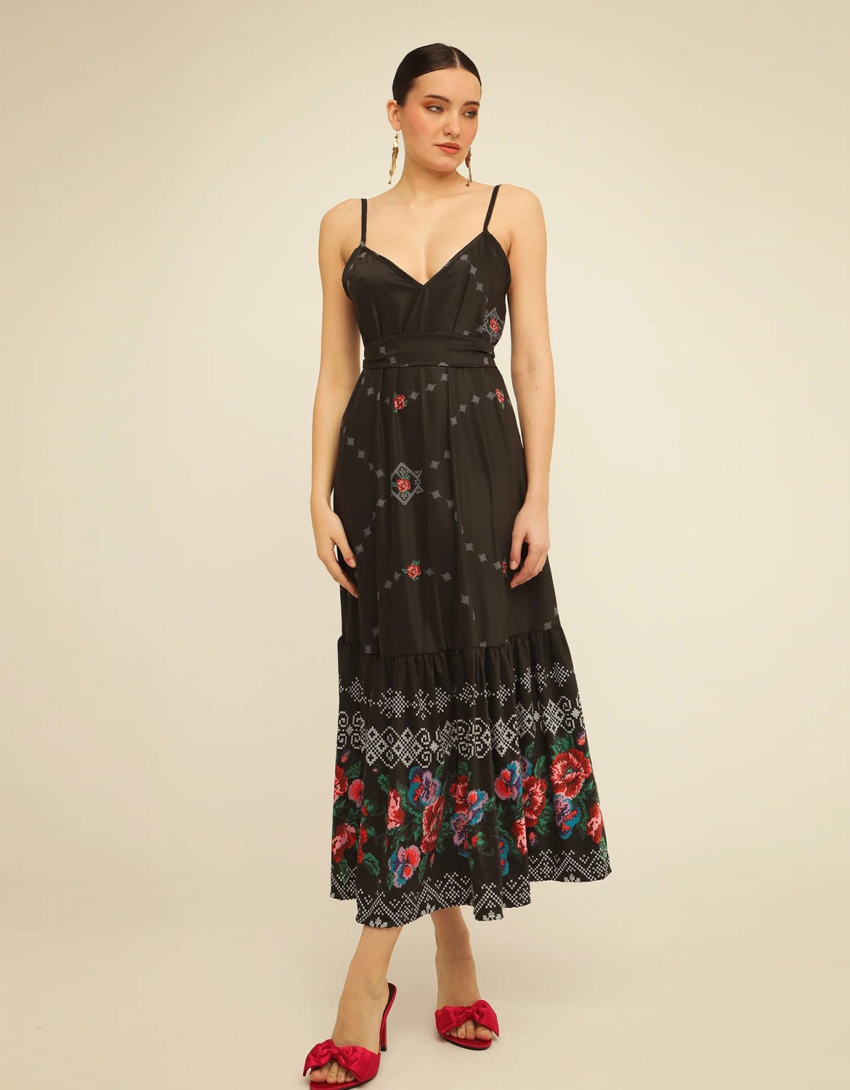 Bee Me Bella black dress