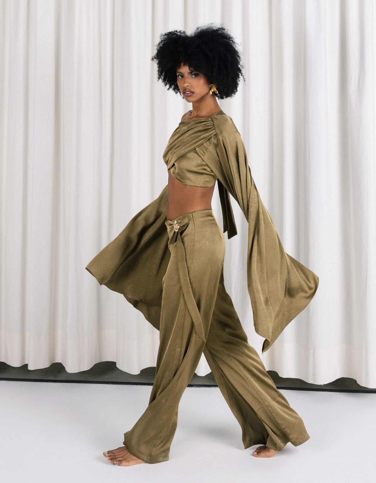 Abstracto Cassandra top wide sleeves