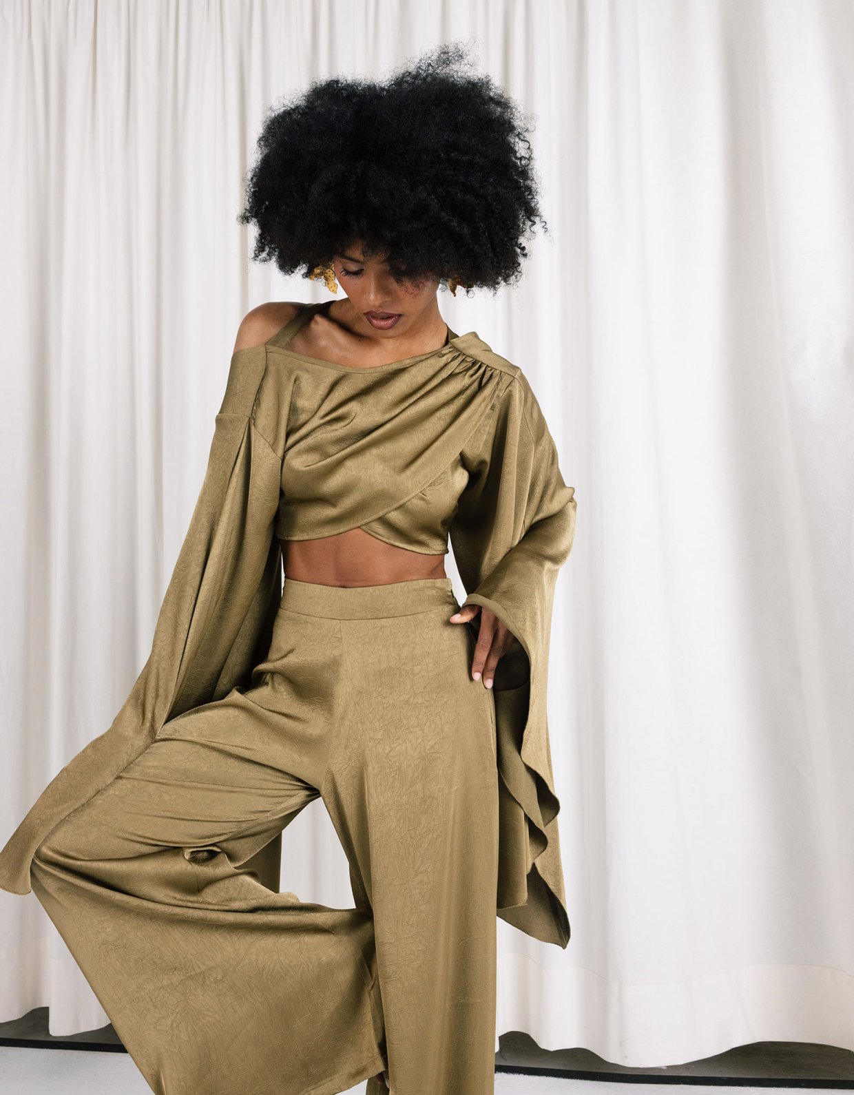 Abstracto Cassandra top wide sleeves