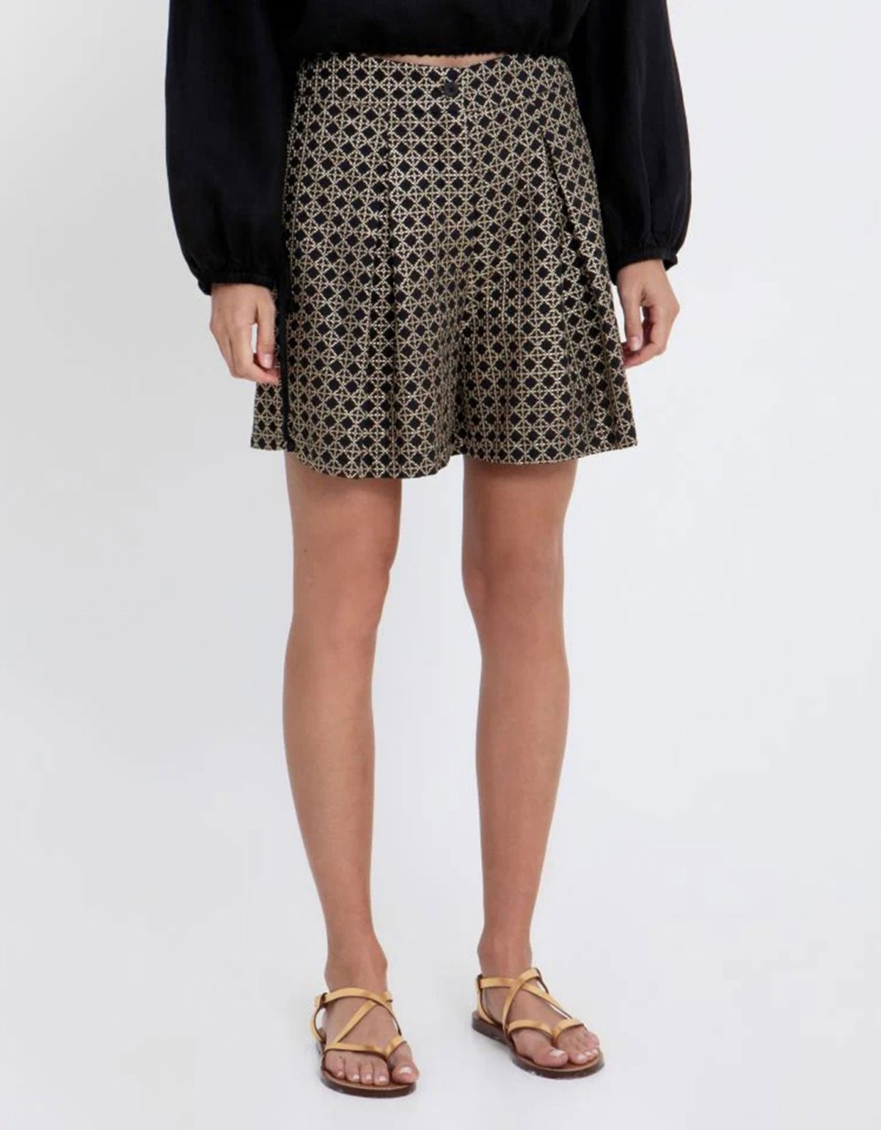 Greek Archaic Kori Cross pleated shorts  black-gold