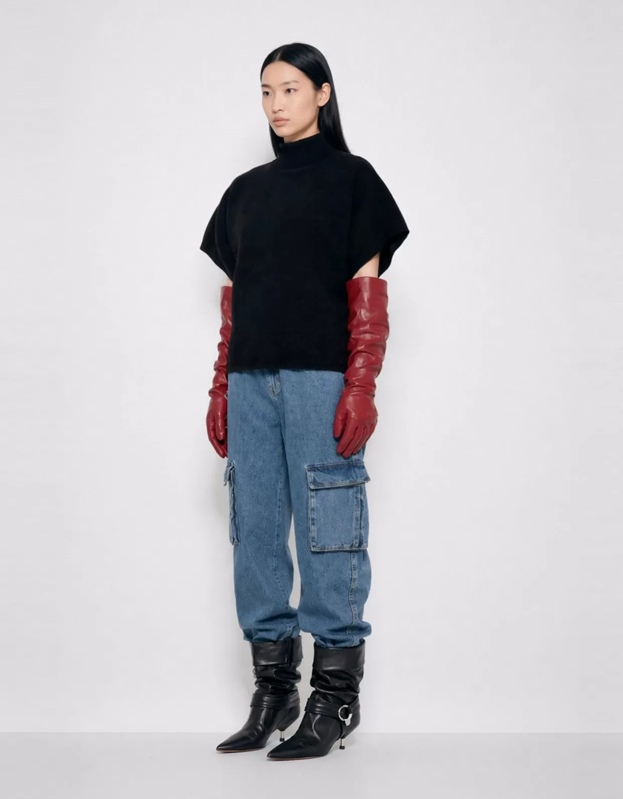 Mallory the label Dove black top