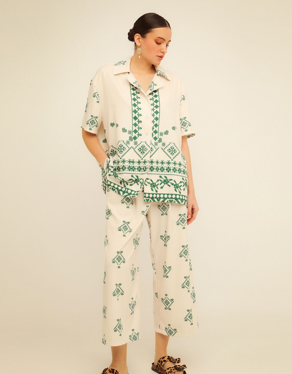 Bee Me Dream ivory shirt