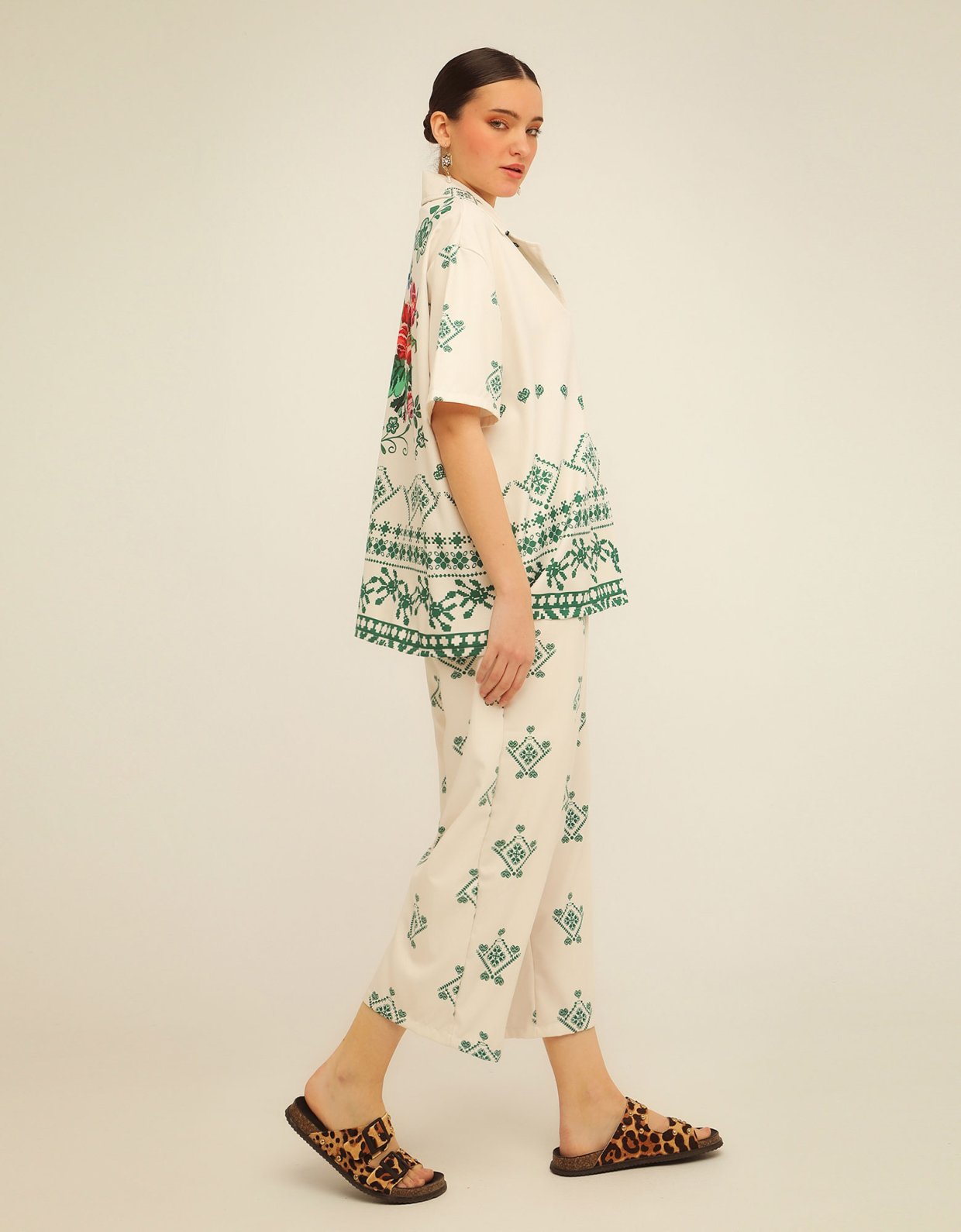 Bee Me Dream ivory shirt