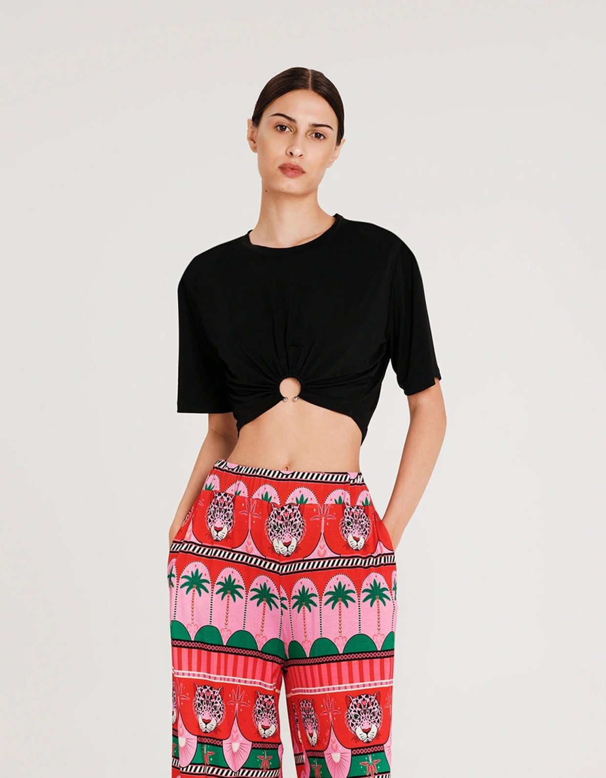 Peace and Chaos Enigma crop top black