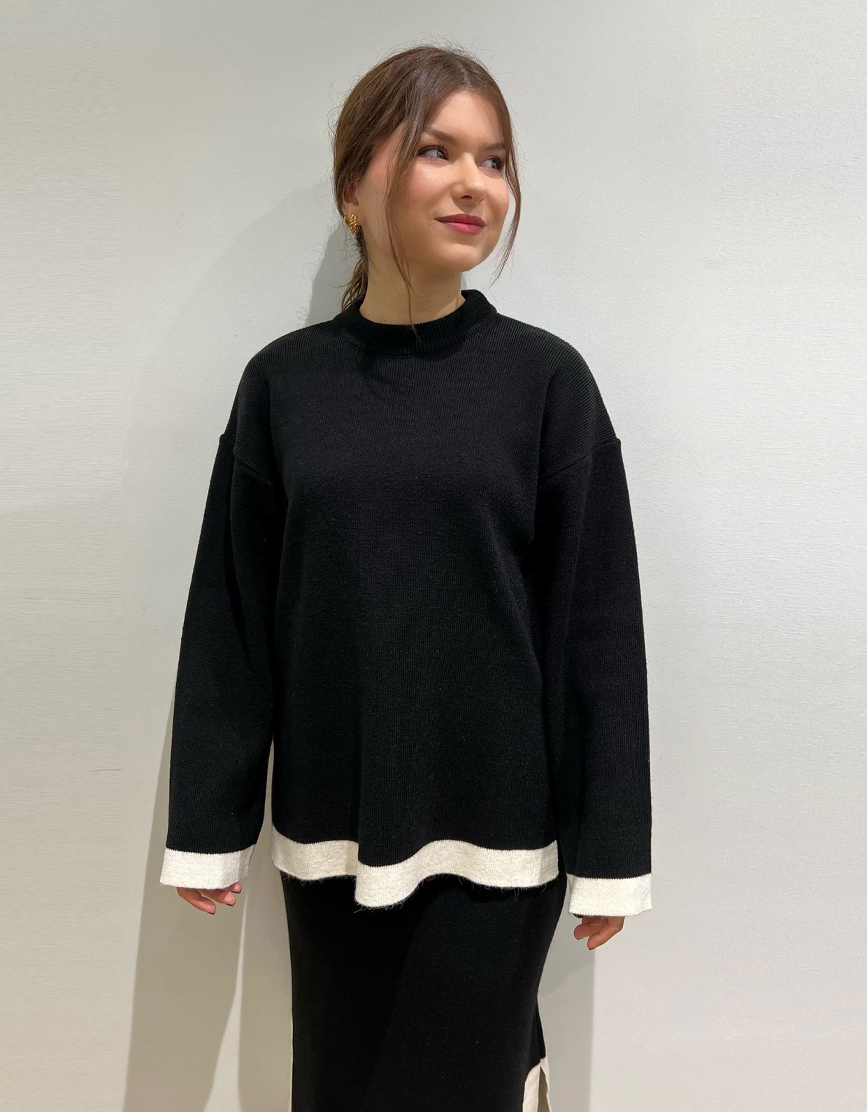 Combos Knitwear Stripped sweater black stripes ecru