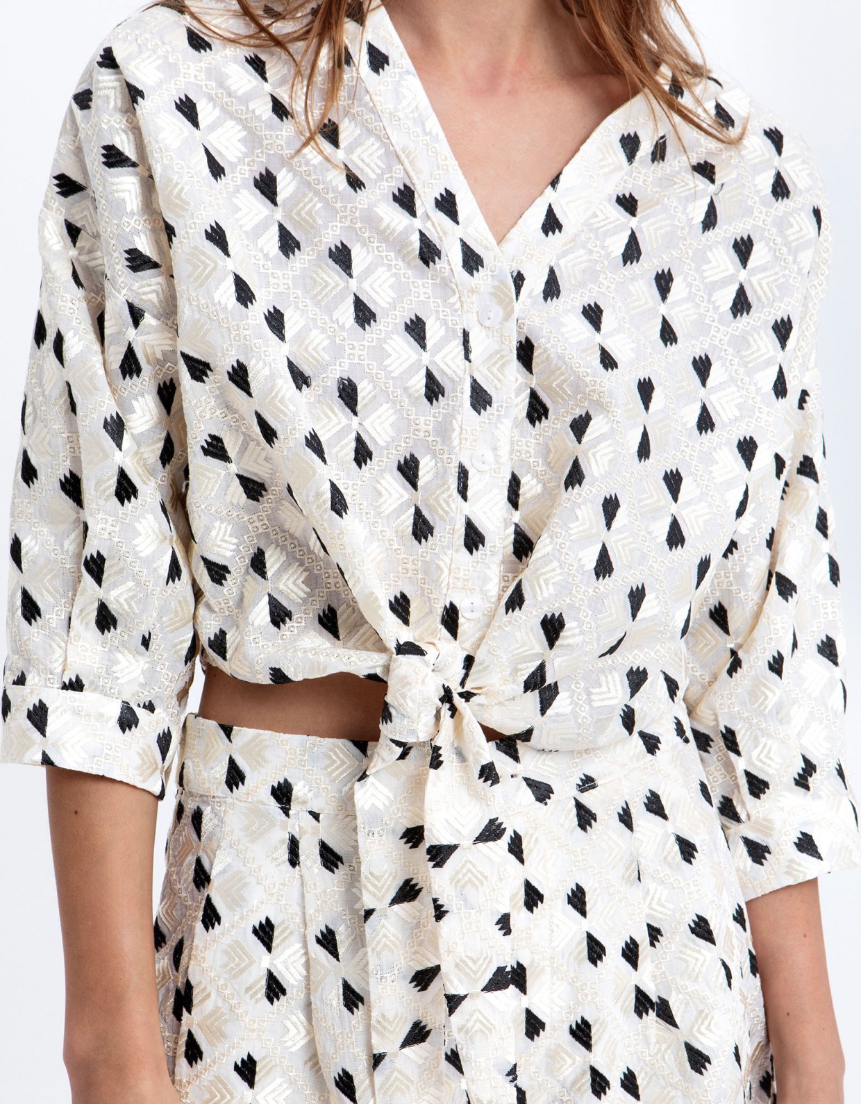 Greek Archaic Kori Flakes embroidered pleated shorts white –champagne black shiny