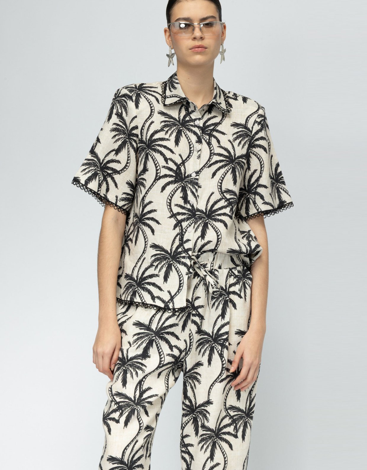 Mallory the label Island escape b&w palm pants