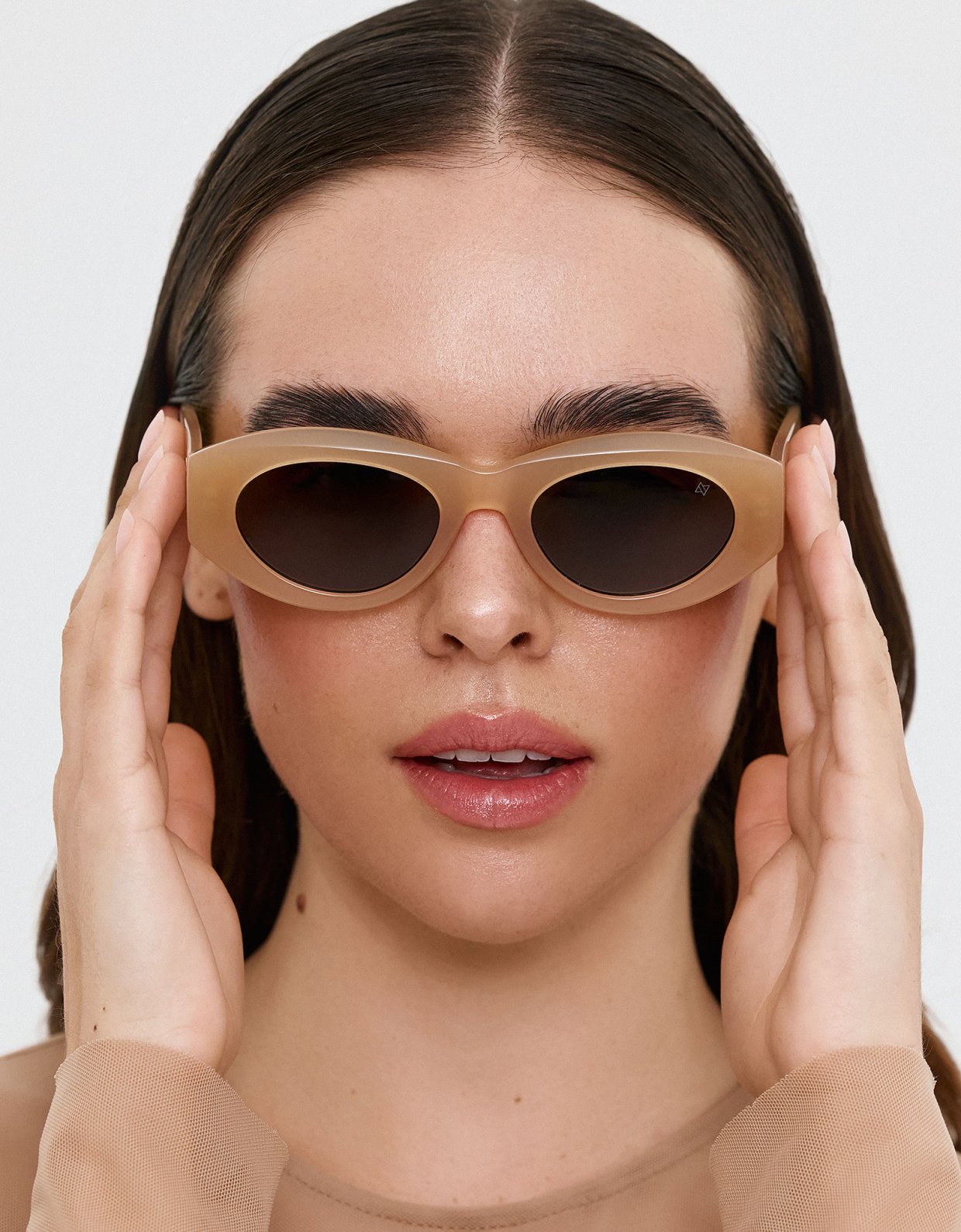 AV Sunglasses Lulu nude sunglasses