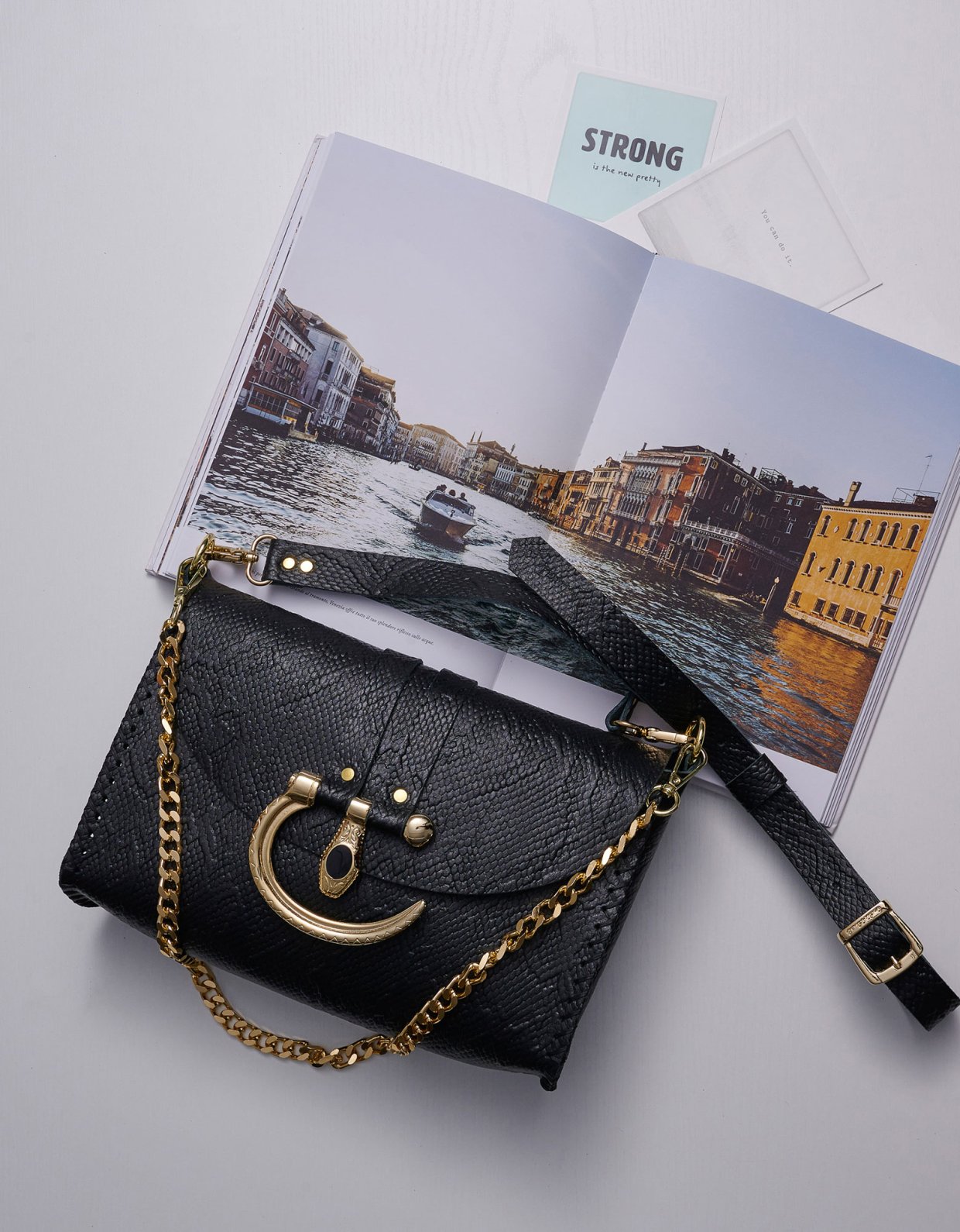 Individual Art Leather Senorita bag black gold