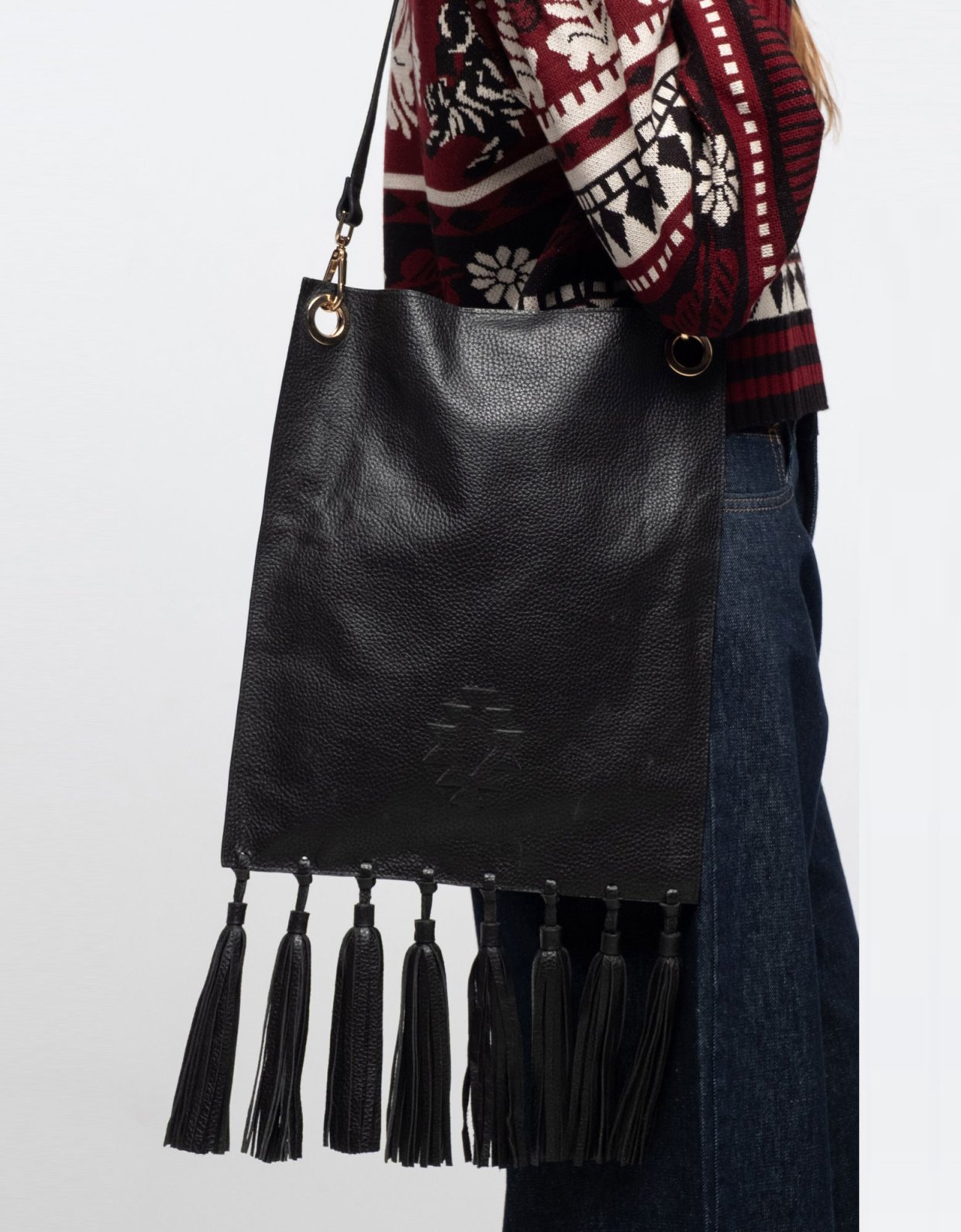 Peace and Chaos Karma tassel tote bag black