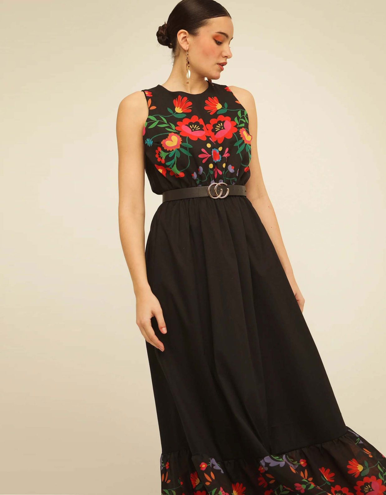 Bee Me Karmen black dress