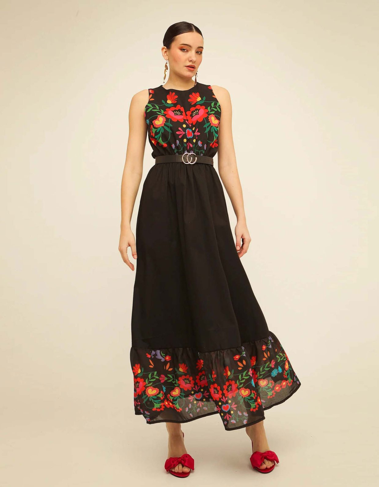 Bee Me Karmen black dress