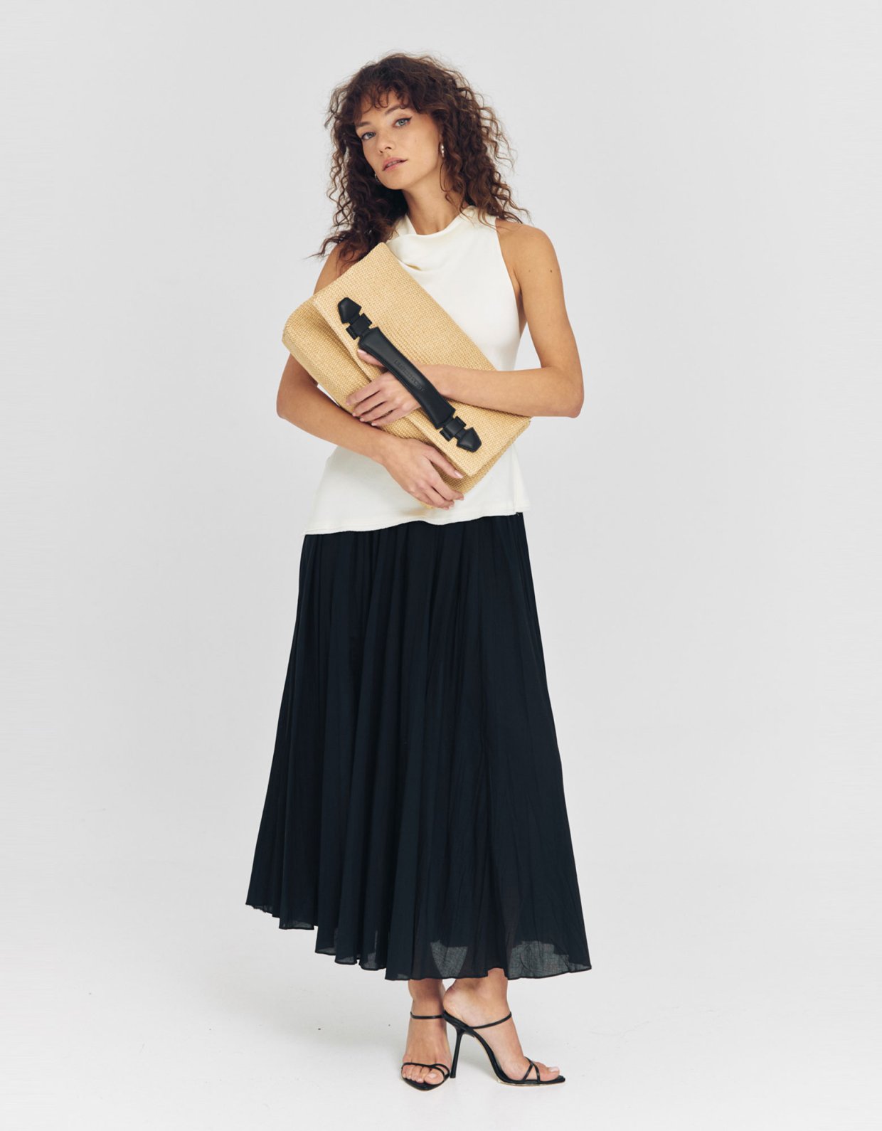 Leather Twist Nest bag straw