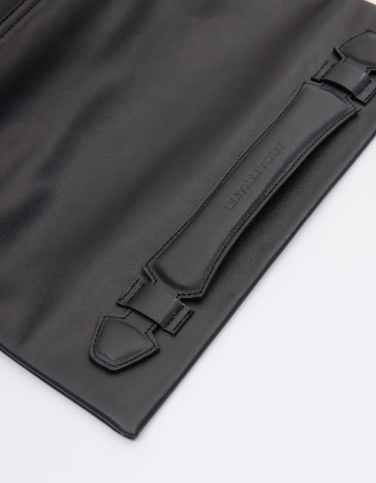 Leather Twist Nest bag black