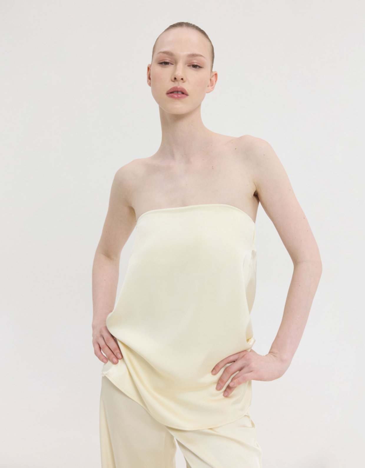 Sunset go Maira strapless top ocher