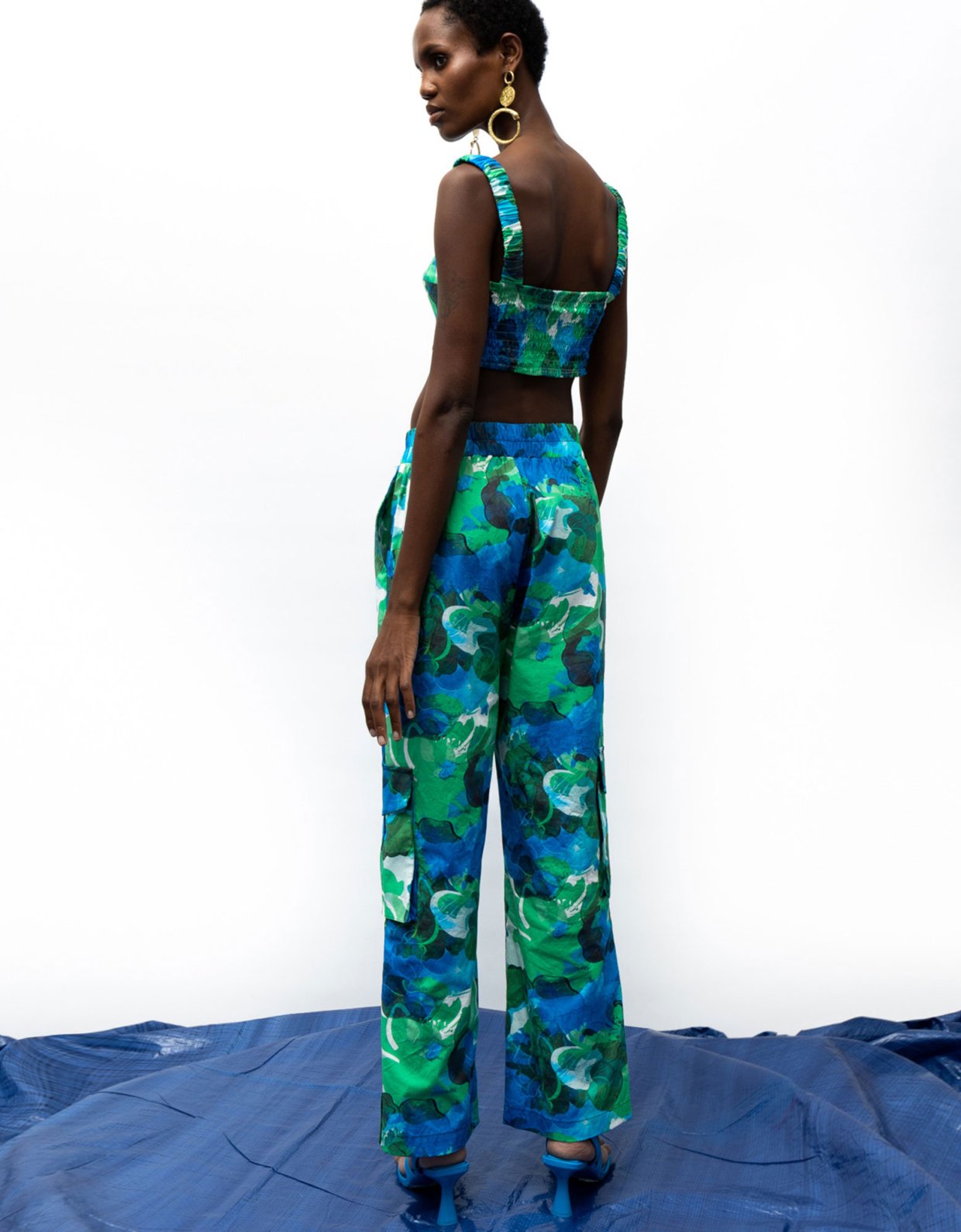 Mallory the label Emerald cargo blue floral pants