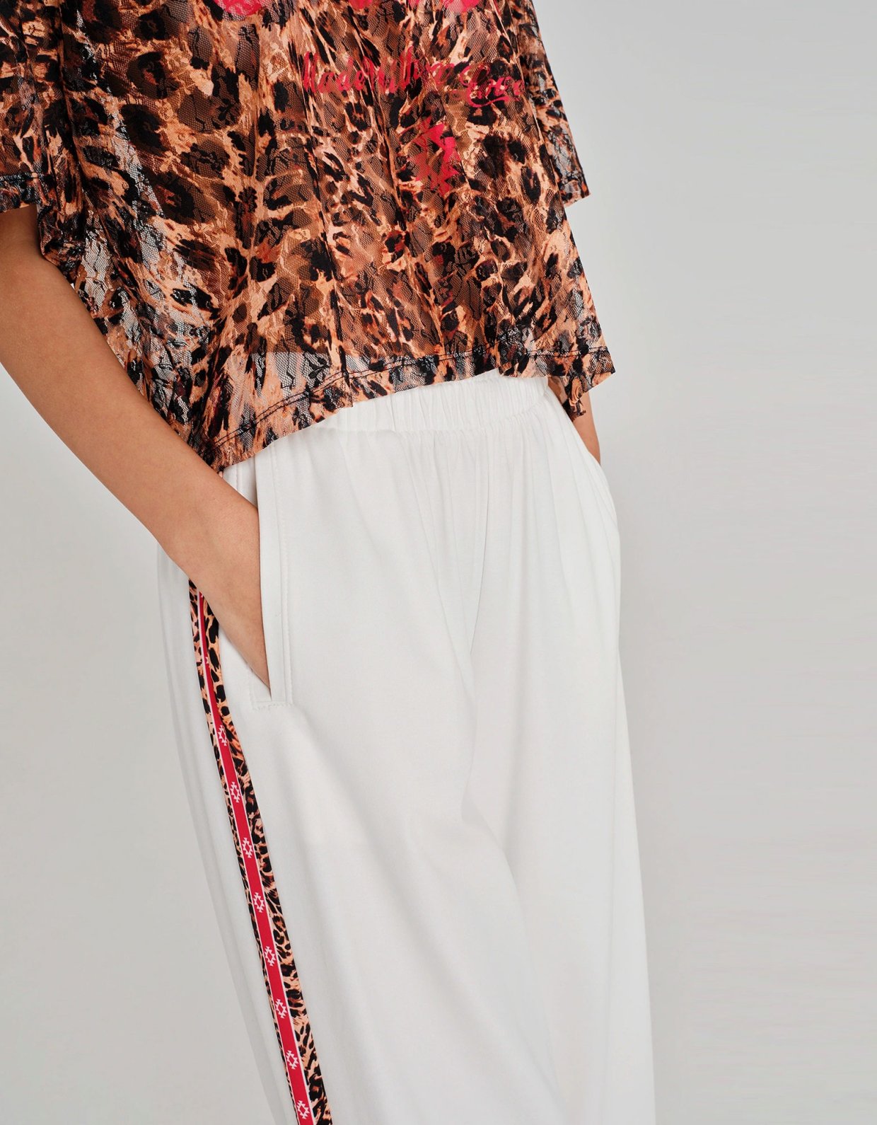 Peace and Chaos Mindfulness pants white