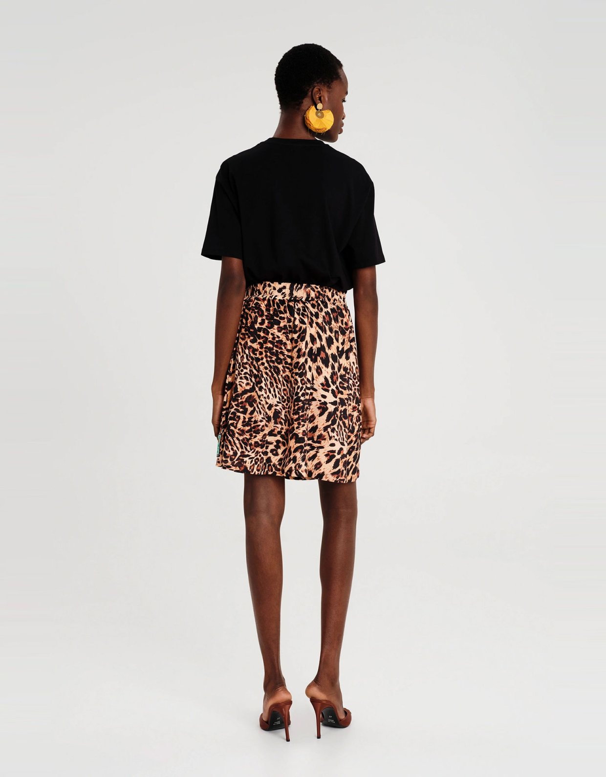 Peace and Chaos Mindfulness t-shirt black