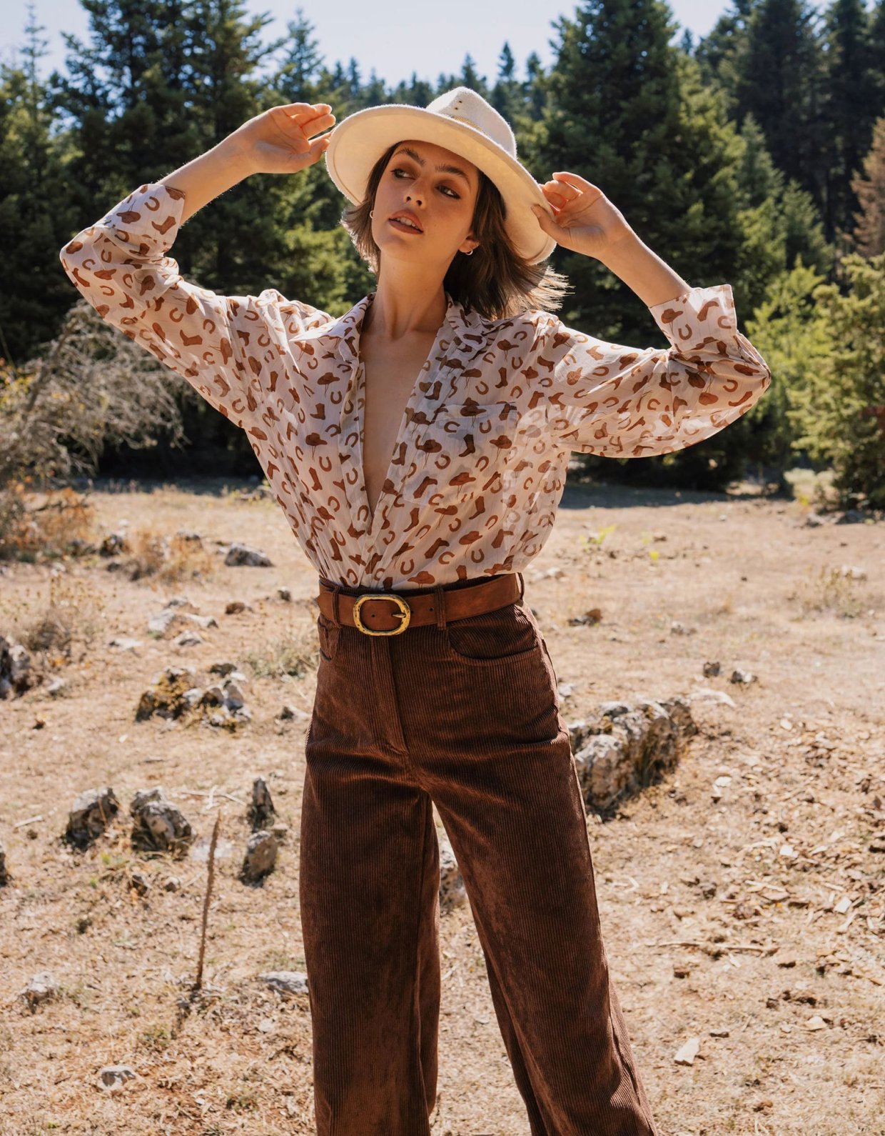 Abstracto Phoebe unisex shirt white