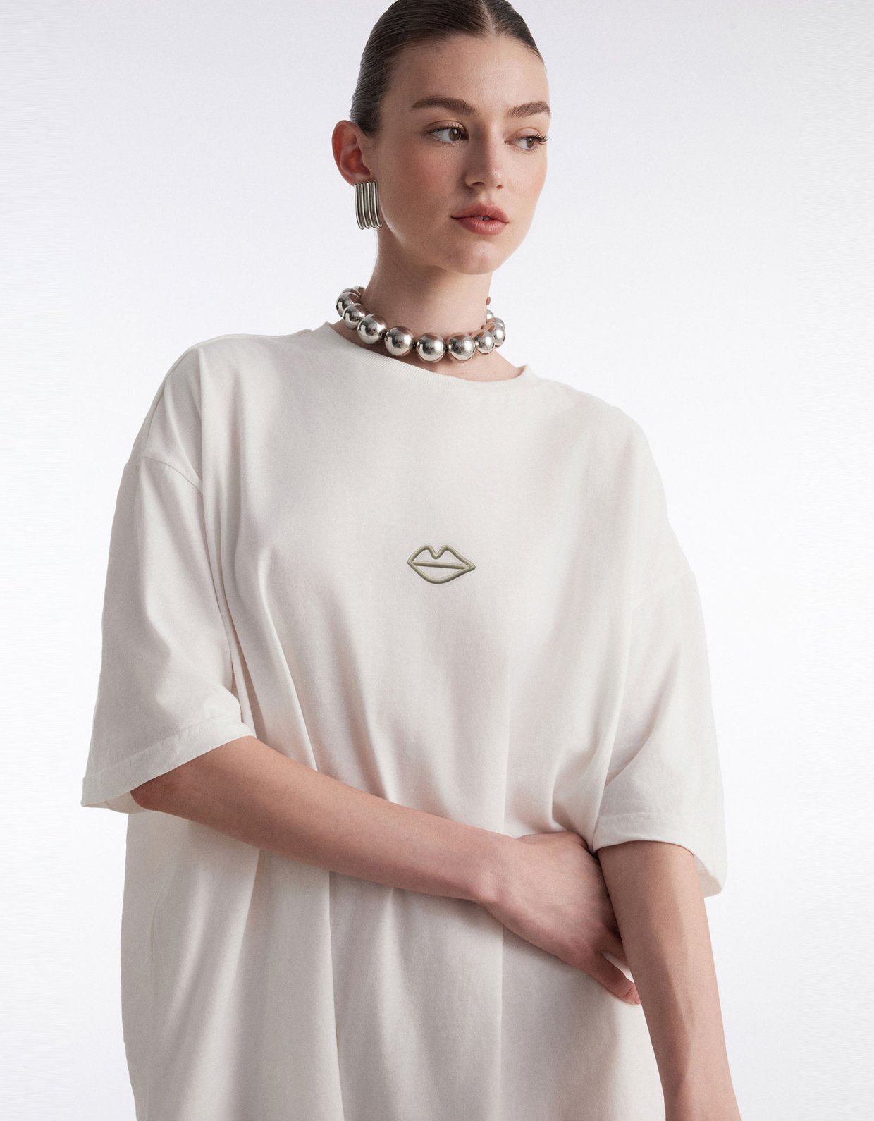 Nadia Rapti We should kiss t-shirt M/W off white
