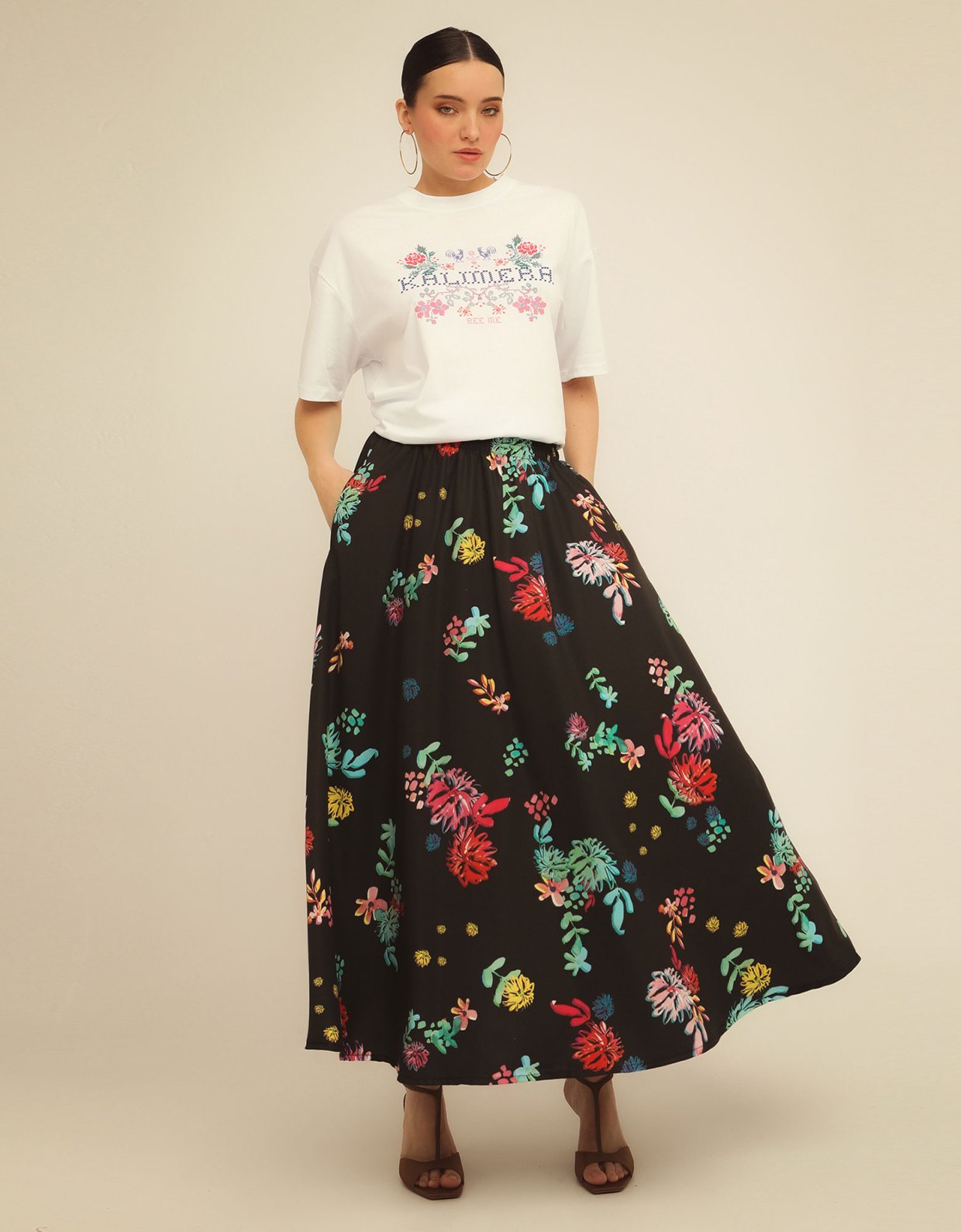 Bee Me Pearl black skirt