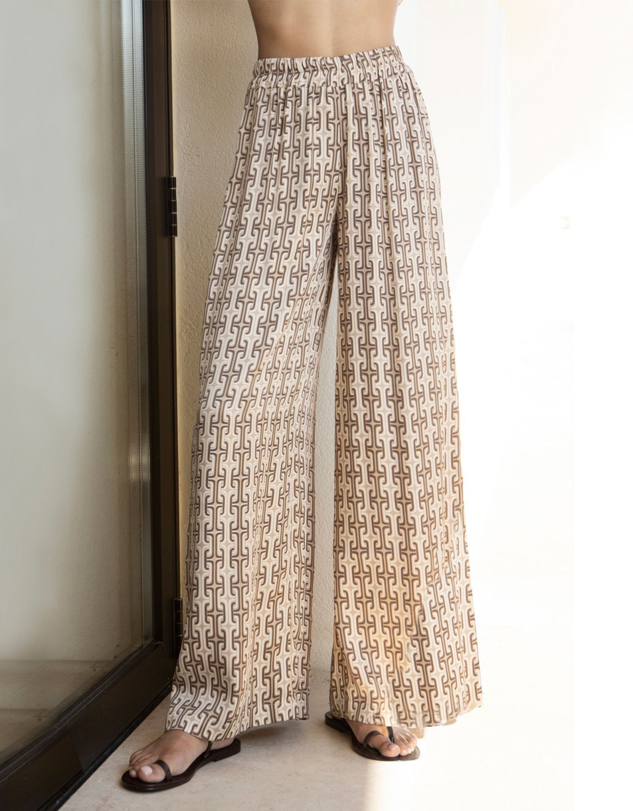 Aggel Knitwear Printed satin pants sand-bronze