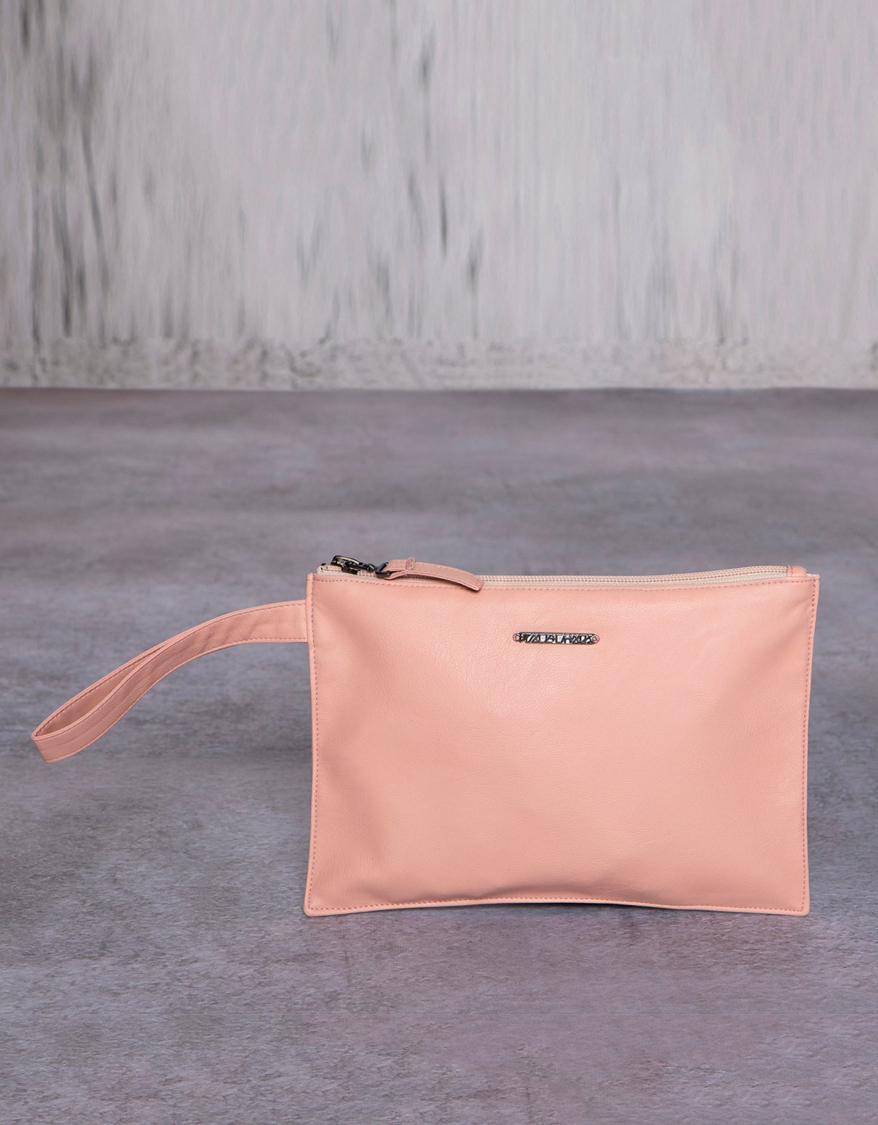Peace & Chaos Cute eco leather clutch bag dusty pink