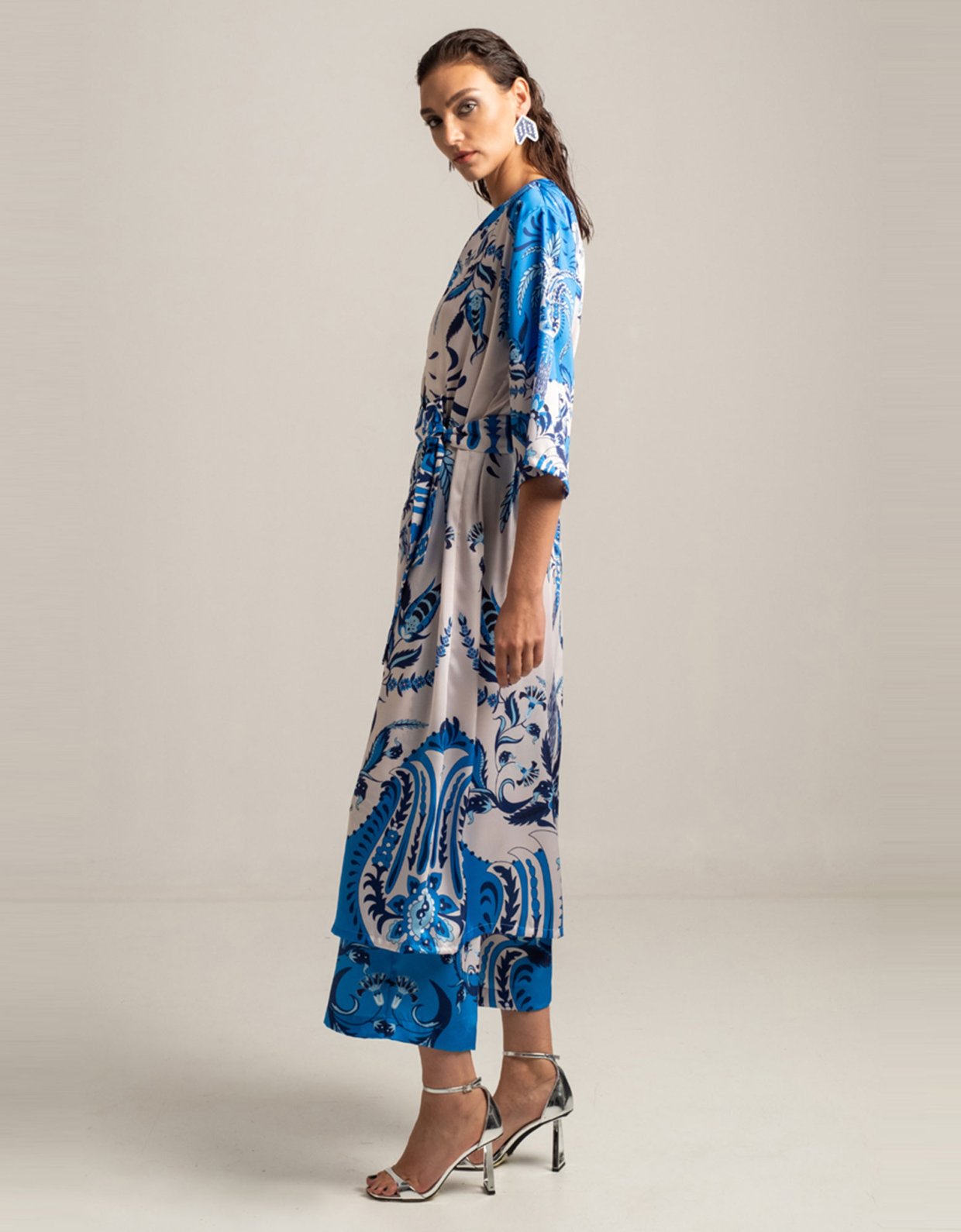 Peace & Chaos Damask silky kimono