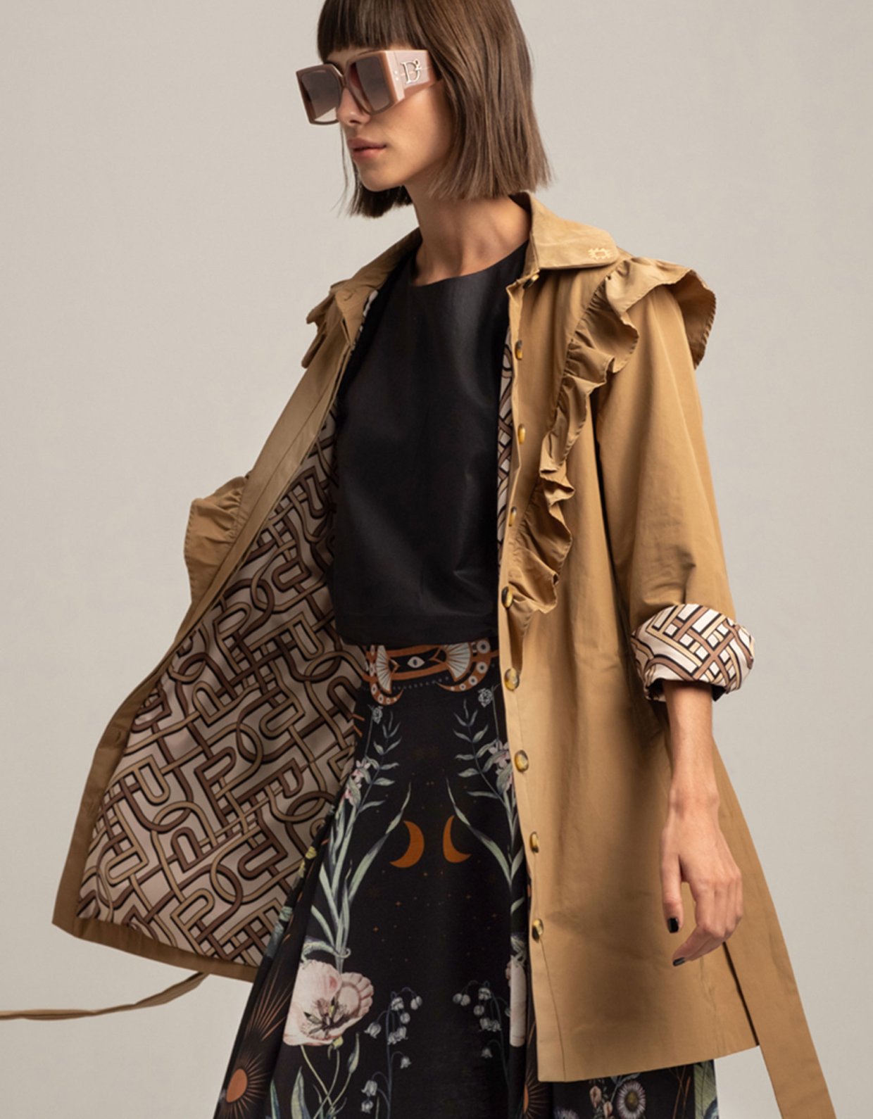 Peace & Chaos Mocca trenchcoat