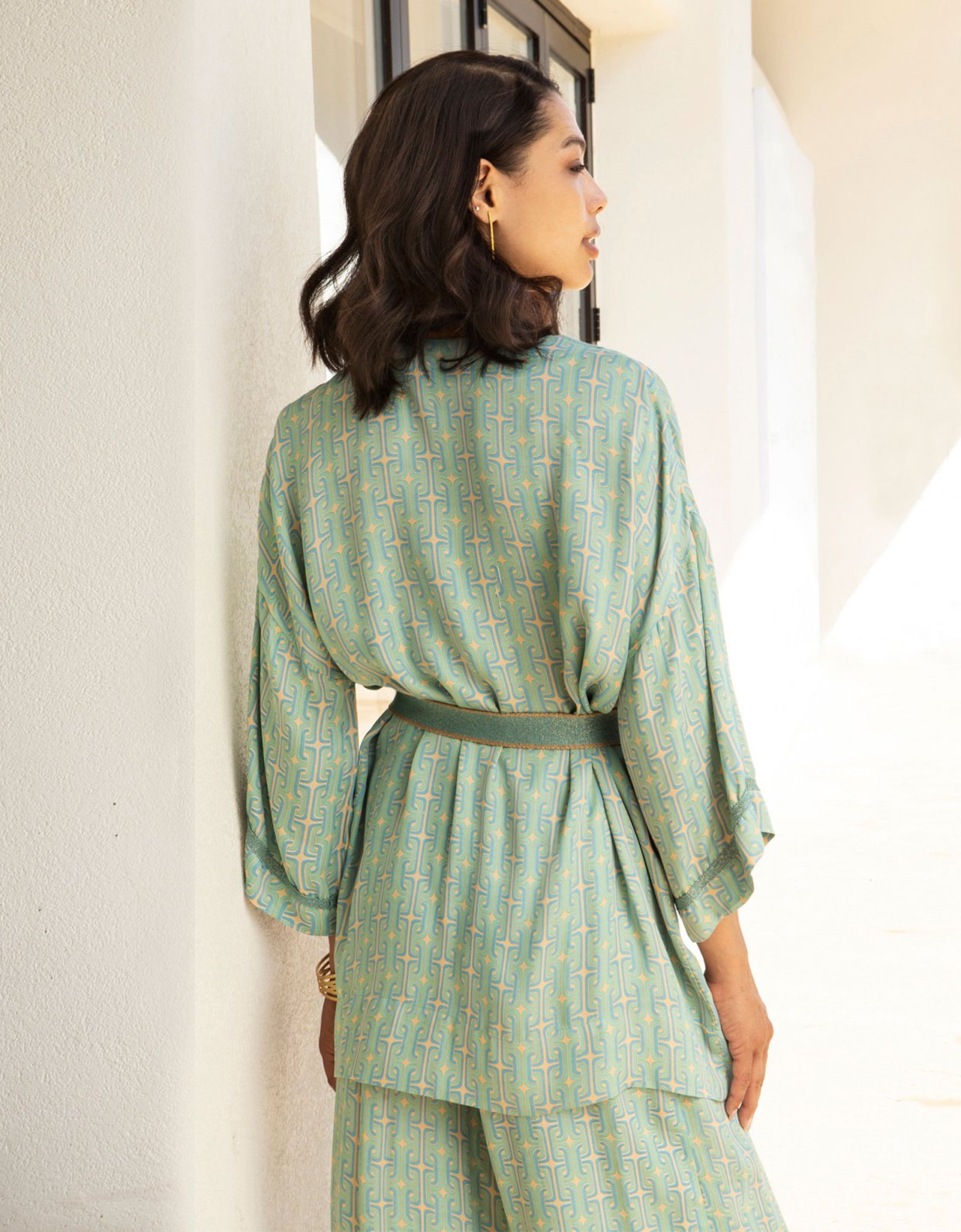 Aggel Knitwear Satin printed crop pants teal-aqua