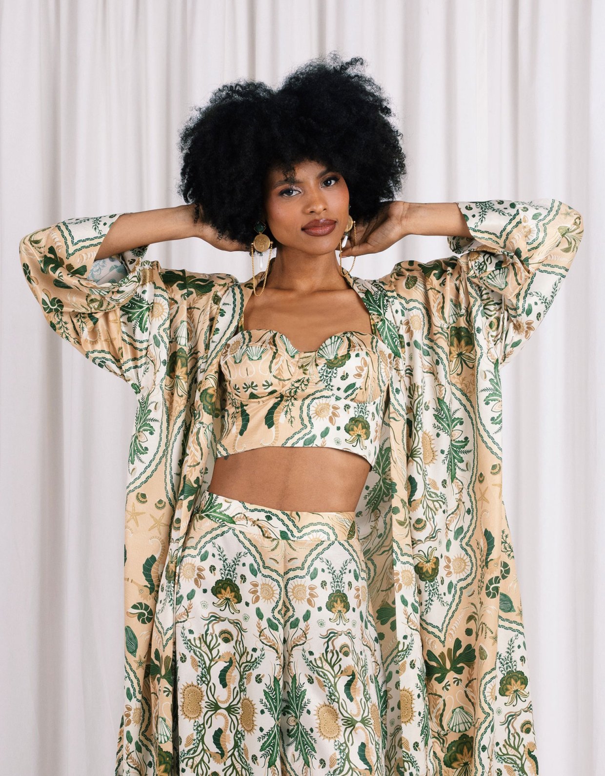 Abstracto Shells kimono