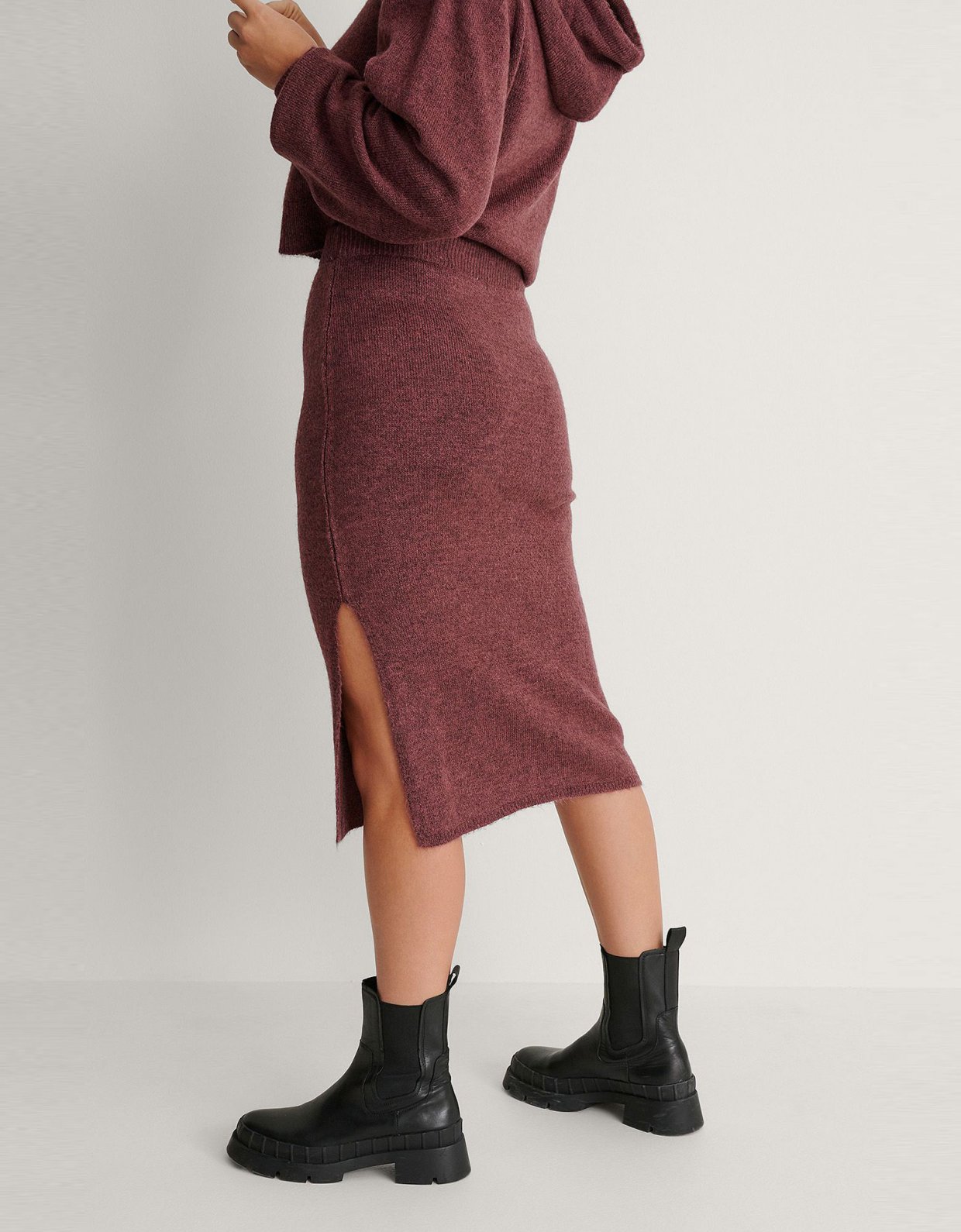 NA-KD Side slit purple midi skirt