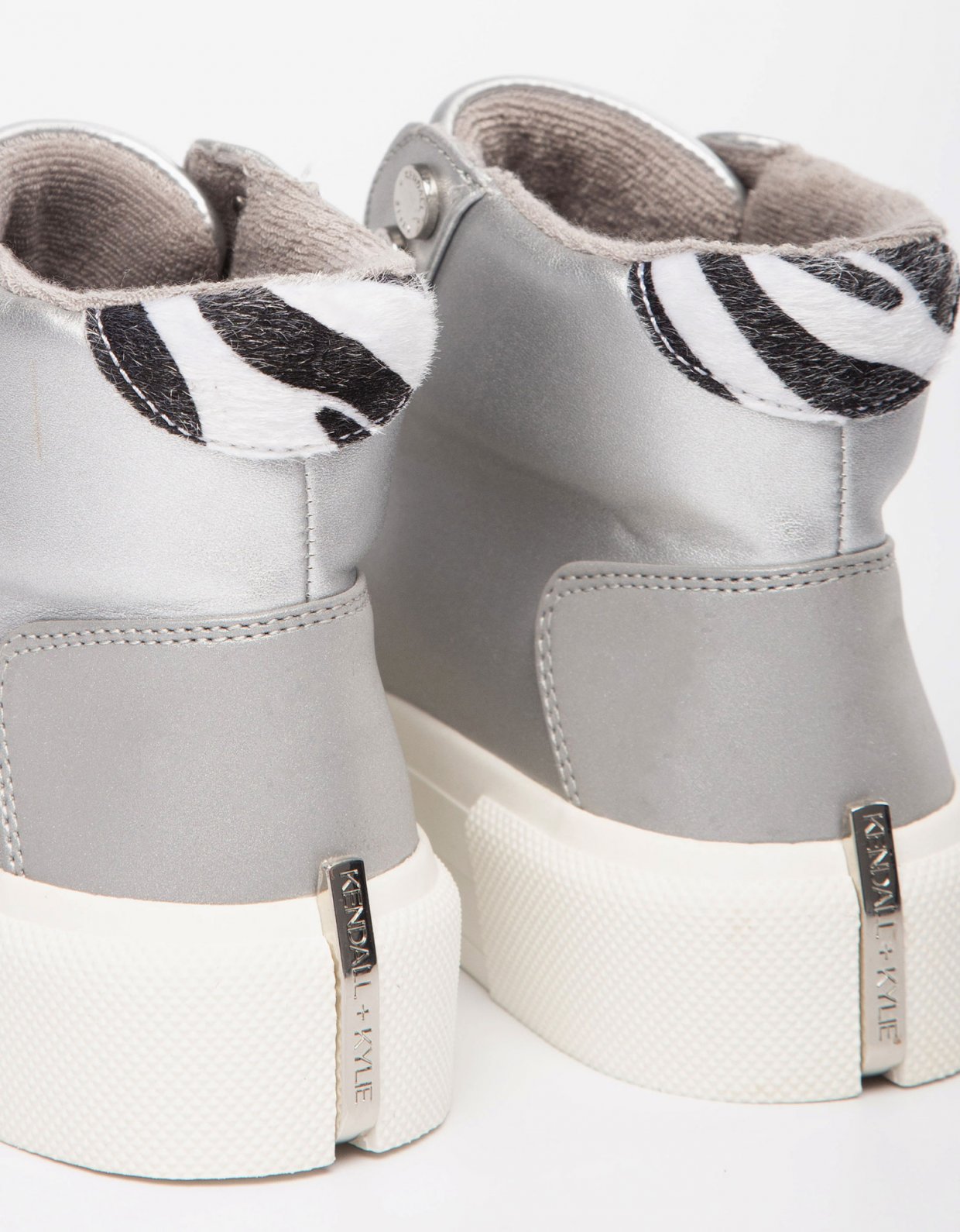 Kendall + Kylie Tetra sneakers silver