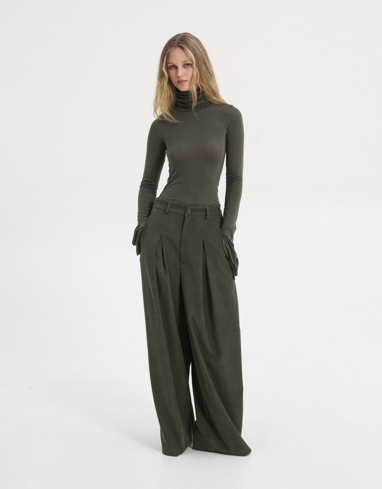 Sunset go Sarah turtleneck top khaki