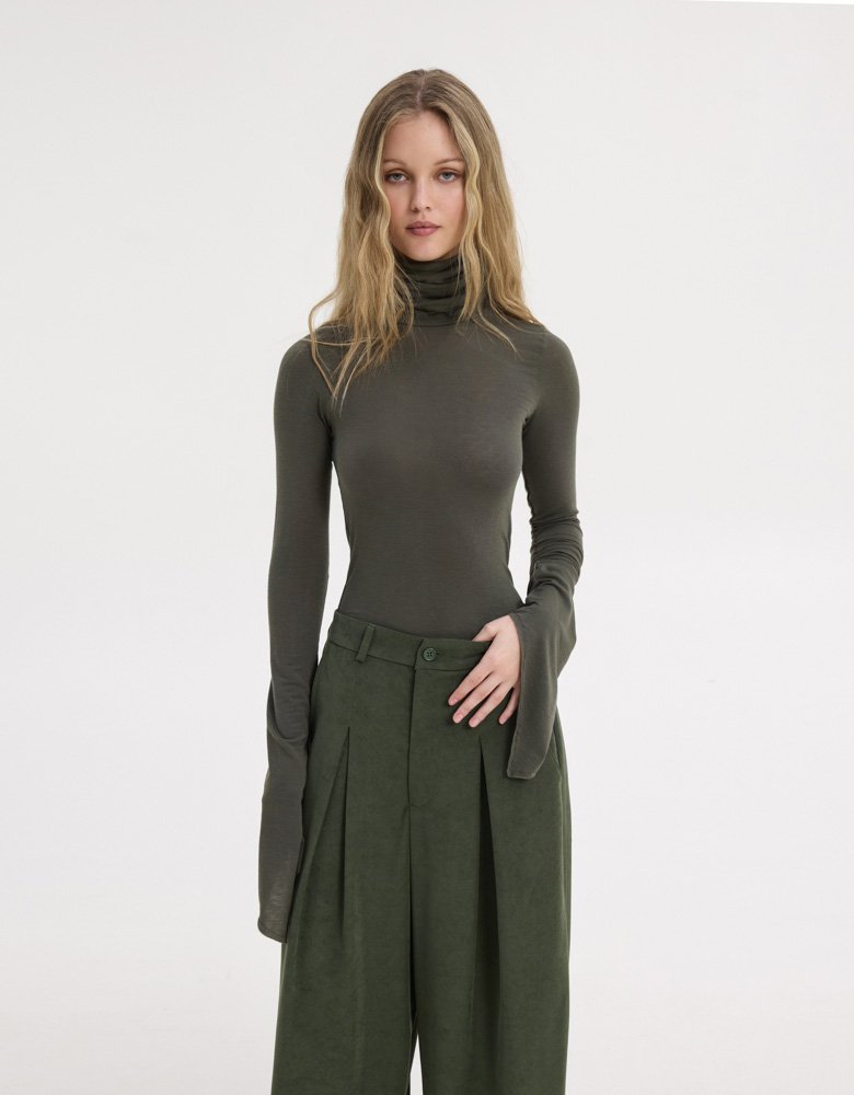 Sunset go Sarah turtleneck top khaki