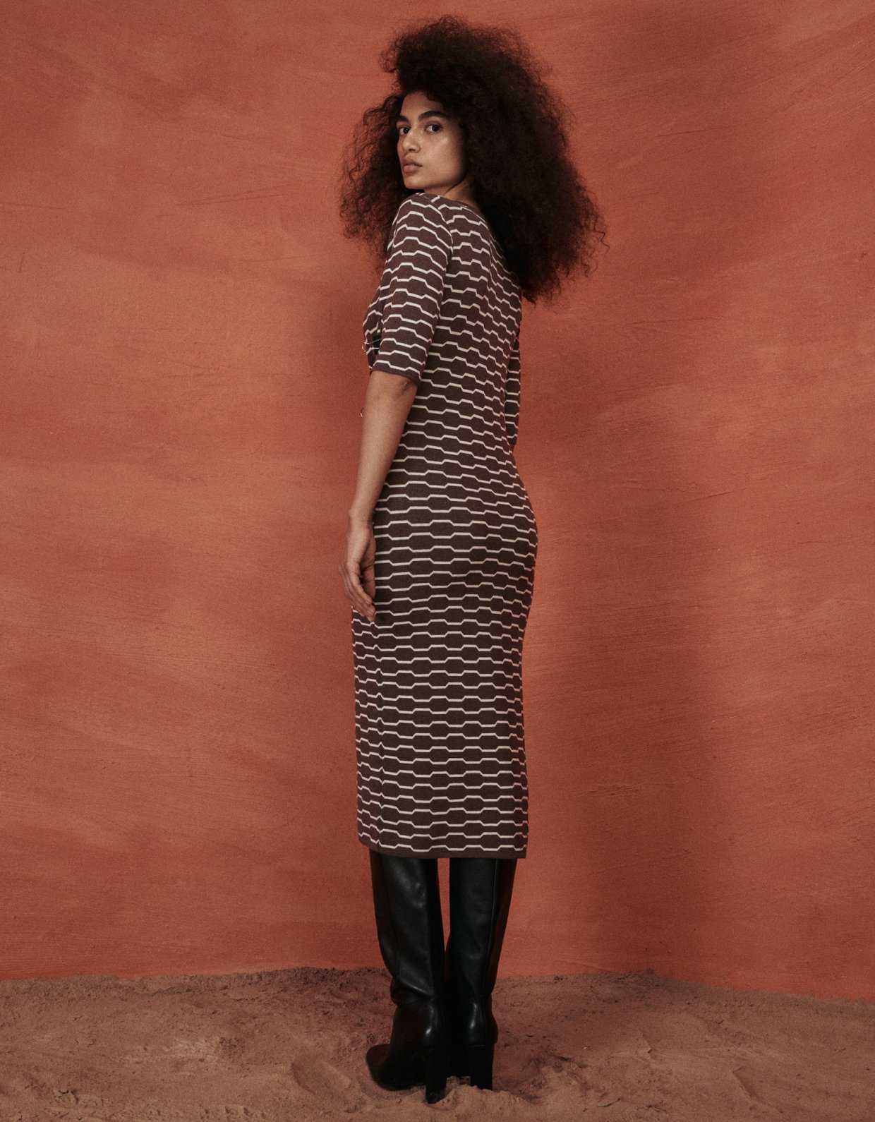 Combos Knitwear W-0413 Brown - ecru geometric dress