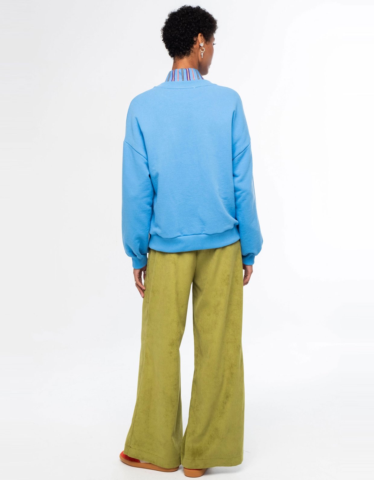 Peace and Chaos Old-school sweater light blue