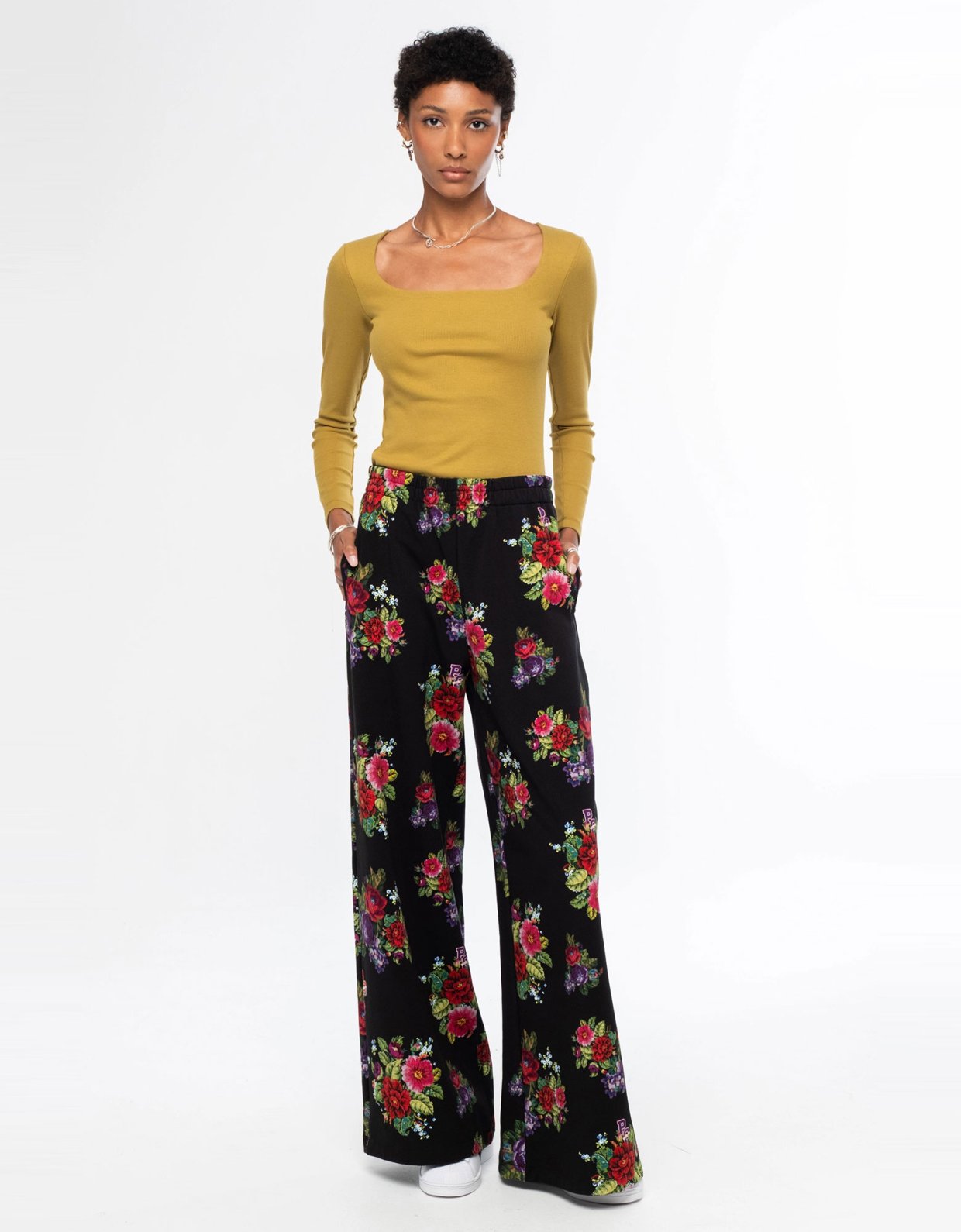 Peace and Chaos Bouquet pants cotton