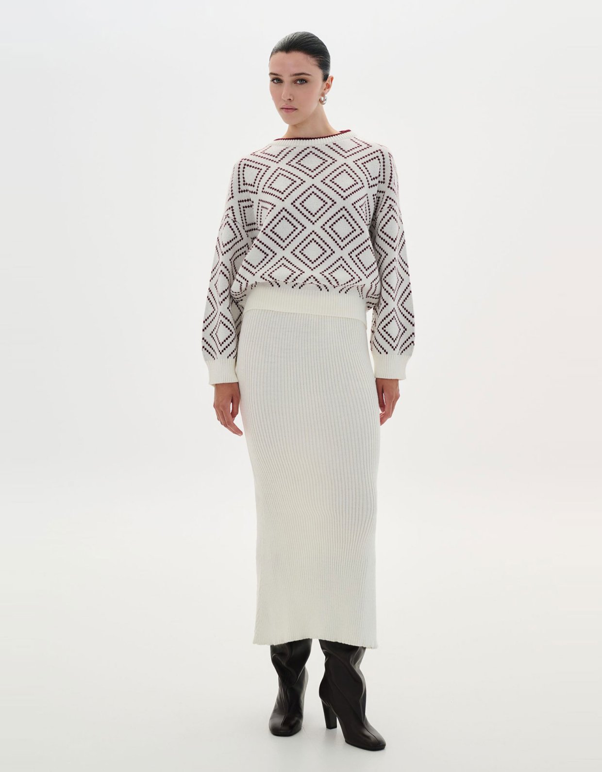 Combos Knitwear Rhombus knit blouse ecru-bordeaux