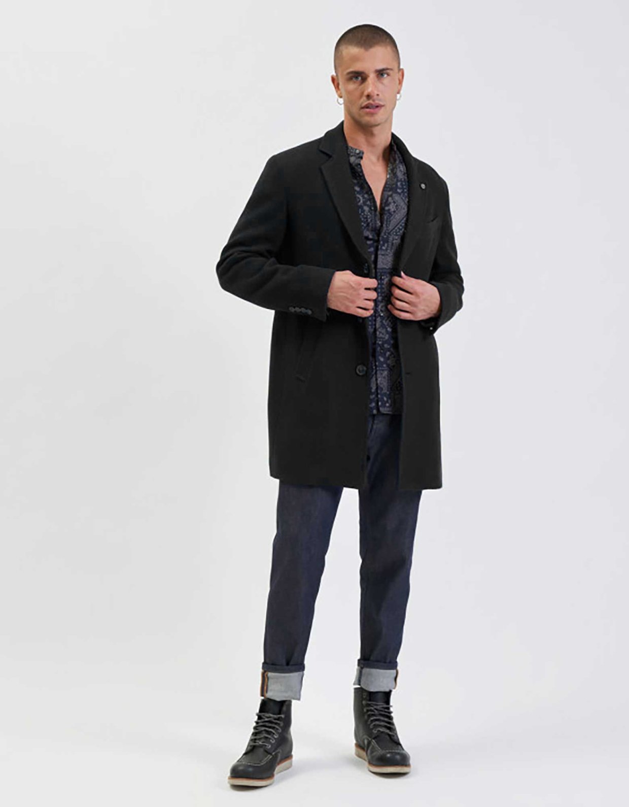 Gianni Lupo Black coat